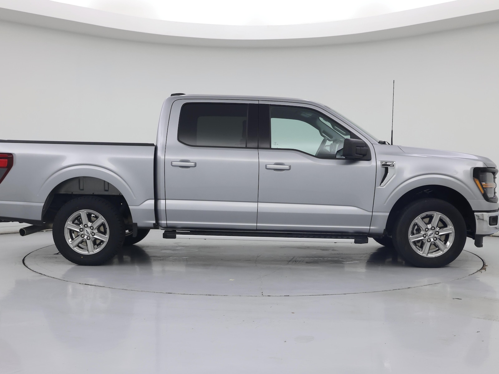 2025 Ford F-150 XLT - Photo 8