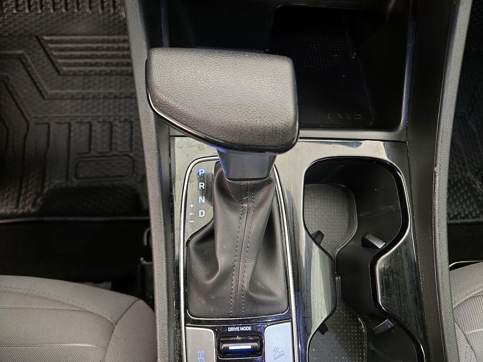2024 Hyundai Santa Cruz SEL - Photo 19