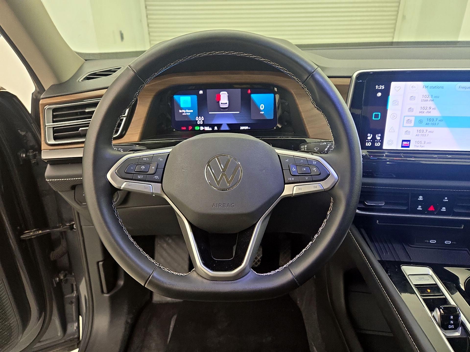 Thumbnail: 2025 Volkswagen Atlas - 10