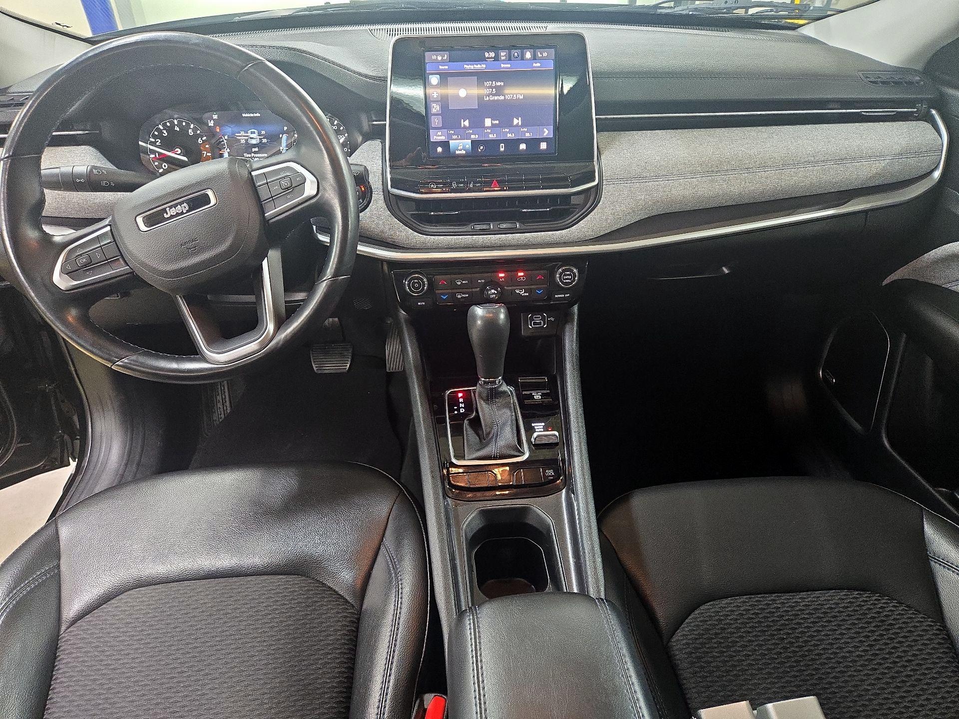Thumbnail: 2022 Jeep Compass - 9