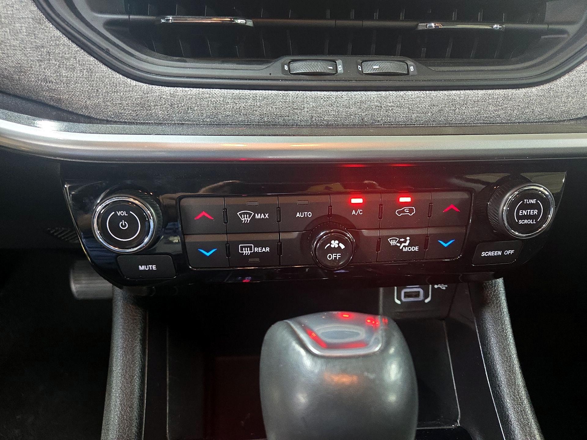 Thumbnail: 2022 Jeep Compass - 16