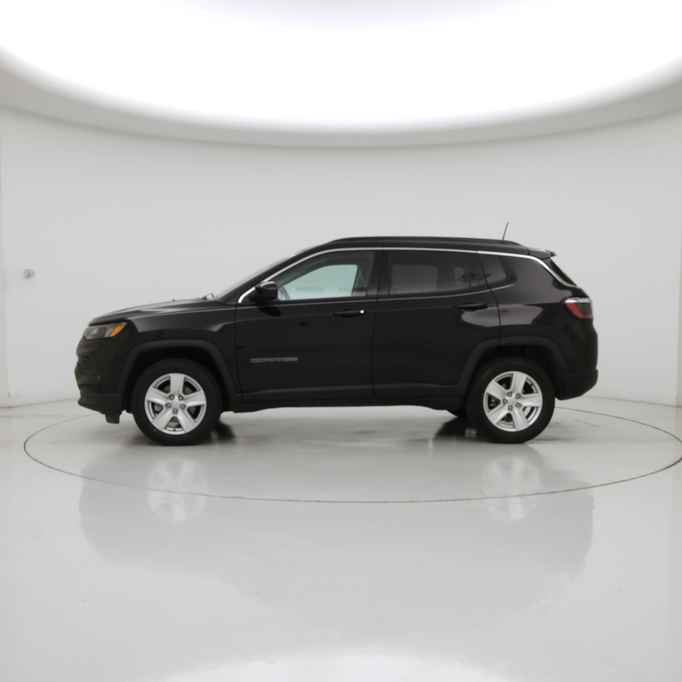 Thumbnail: 2022 Jeep Compass - 3