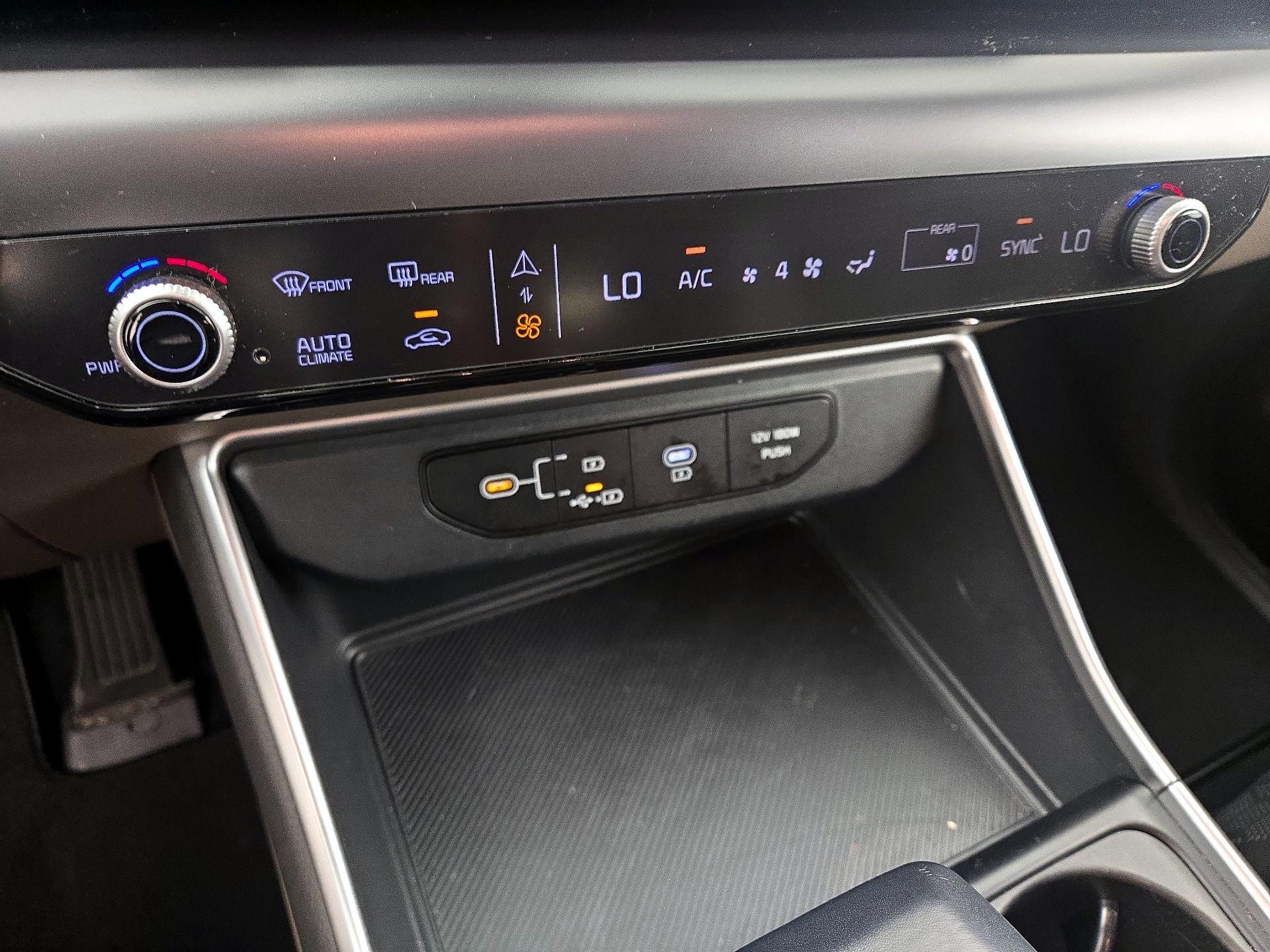 Thumbnail: 2025 Kia Carnival - 16