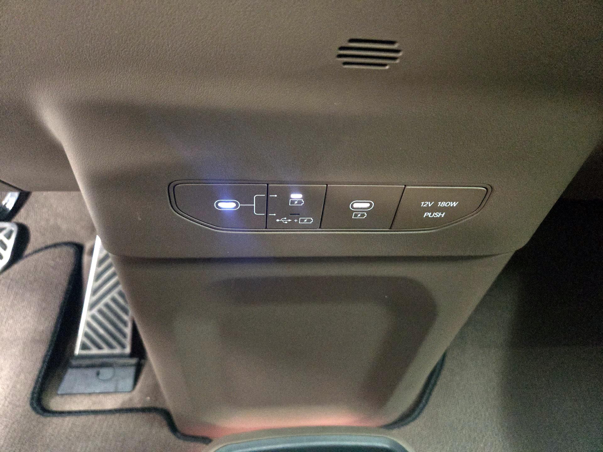 Thumbnail: 2024 Kia EV9 - 19