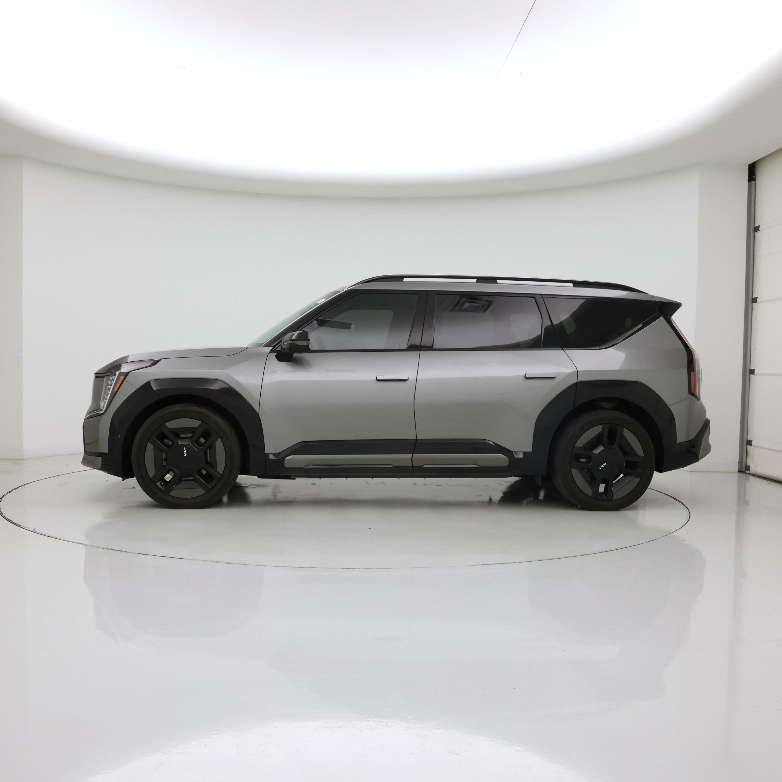 Thumbnail: 2024 Kia EV9 - 3