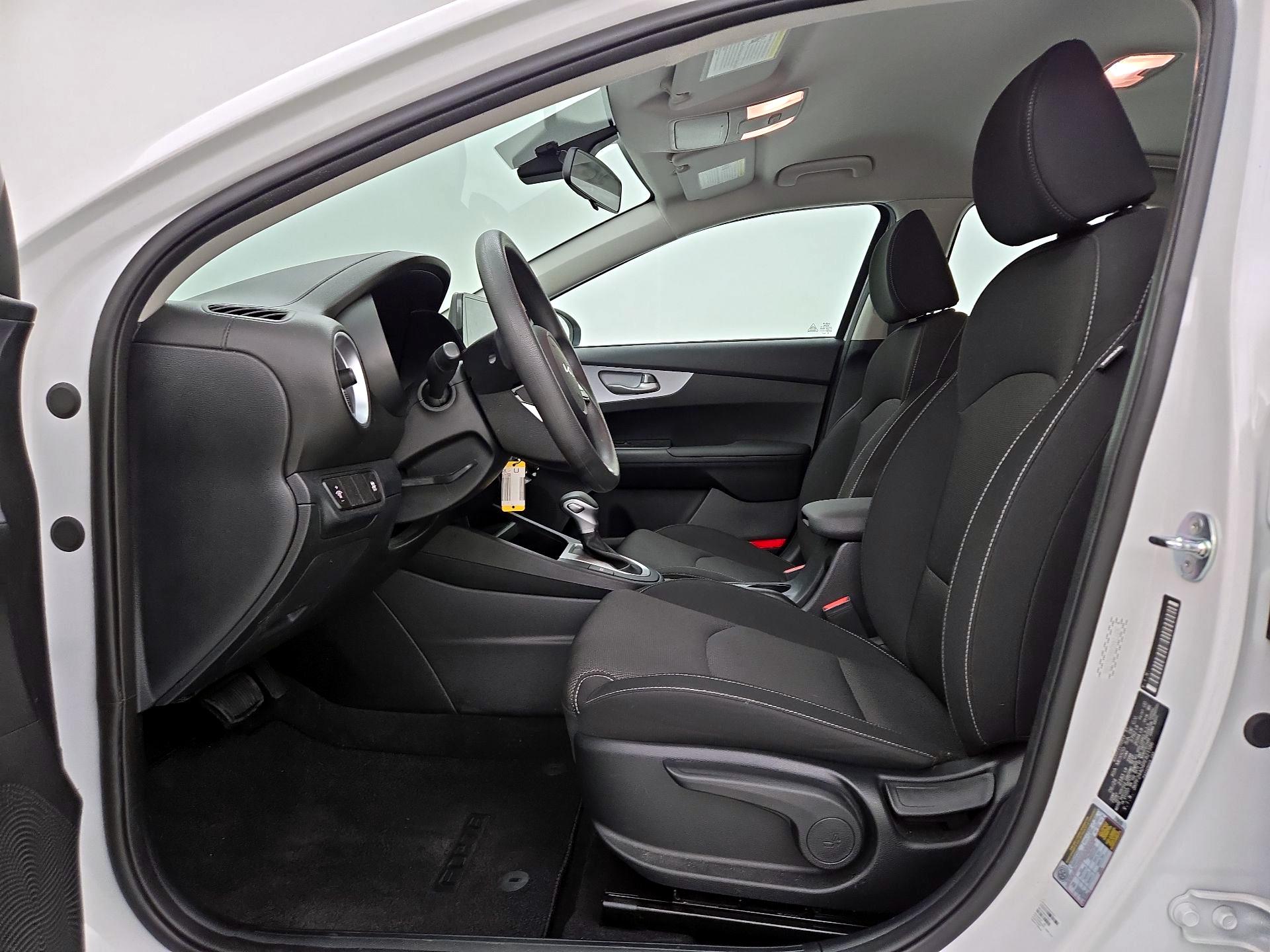 Thumbnail: 2024 Kia Forte - 11