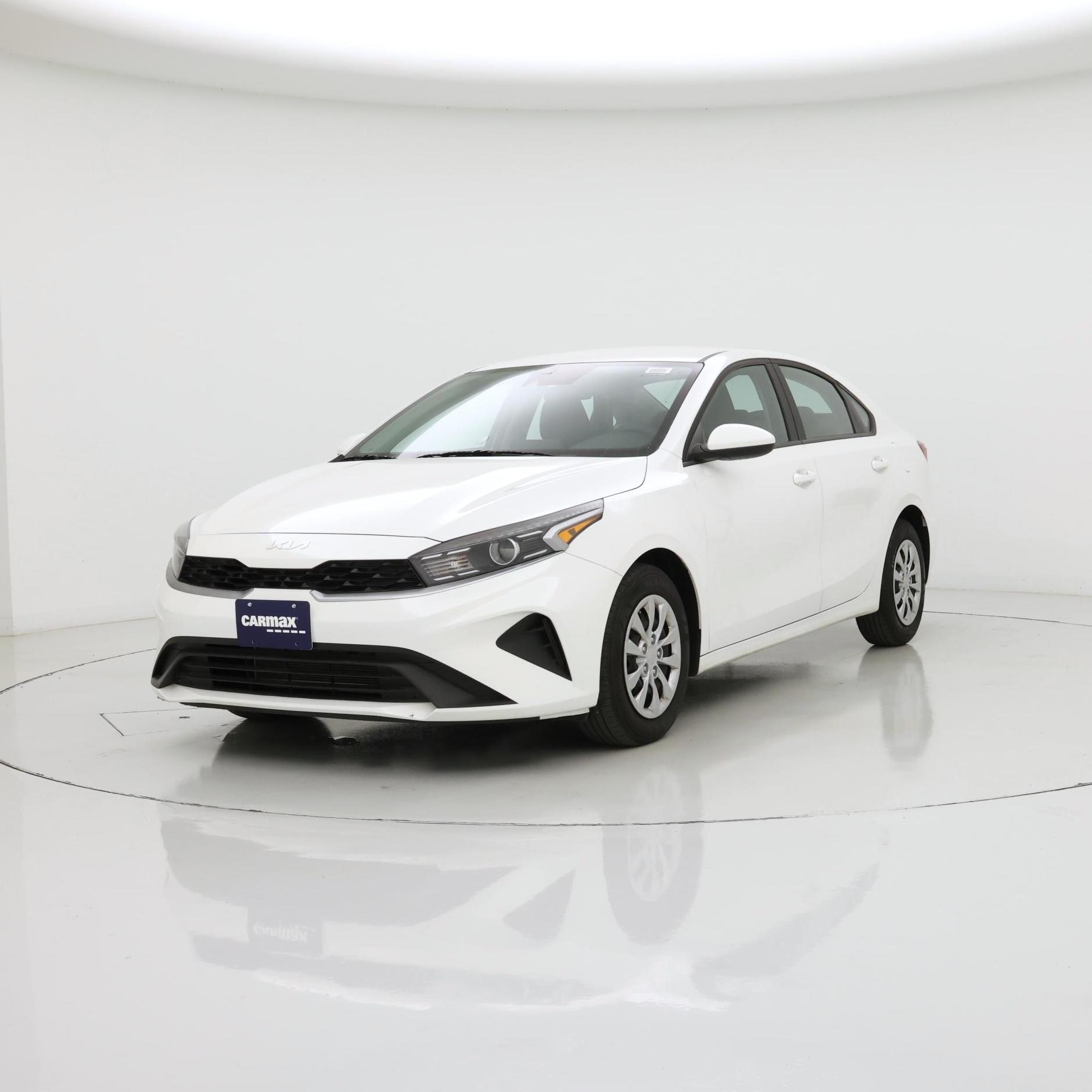 Thumbnail: 2024 Kia Forte - 4