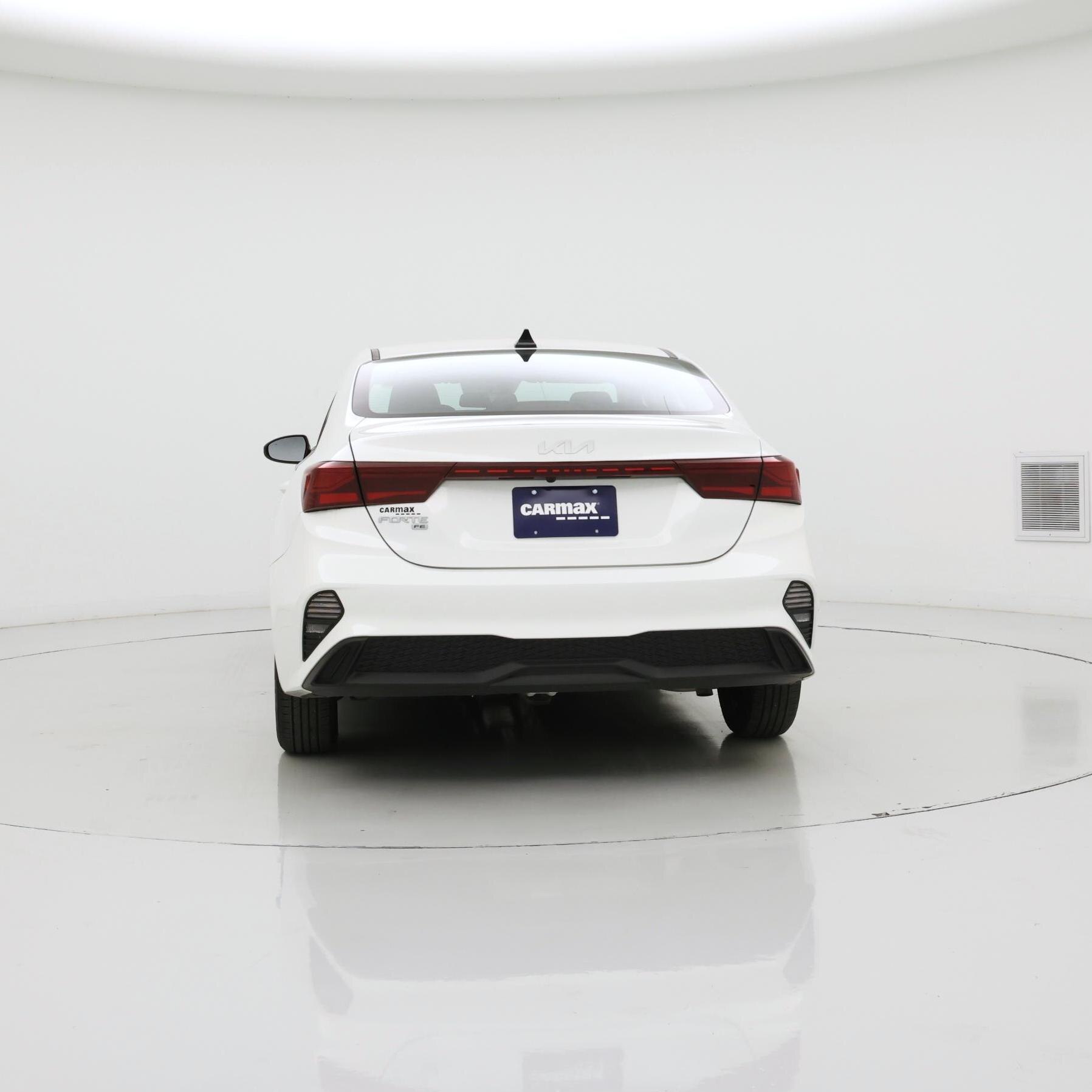 Thumbnail: 2024 Kia Forte - 6
