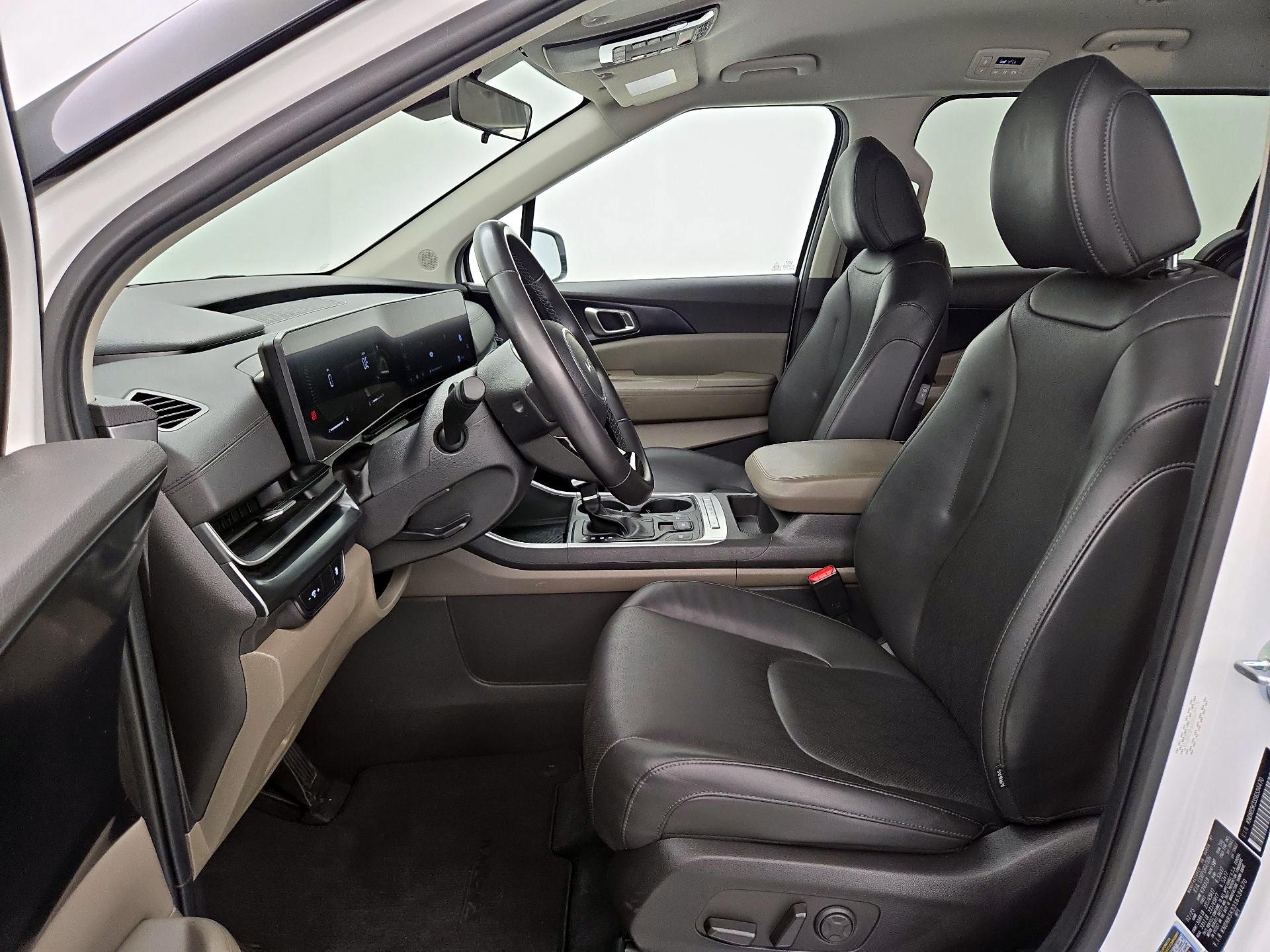 Thumbnail: 2025 Kia Carnival - 11
