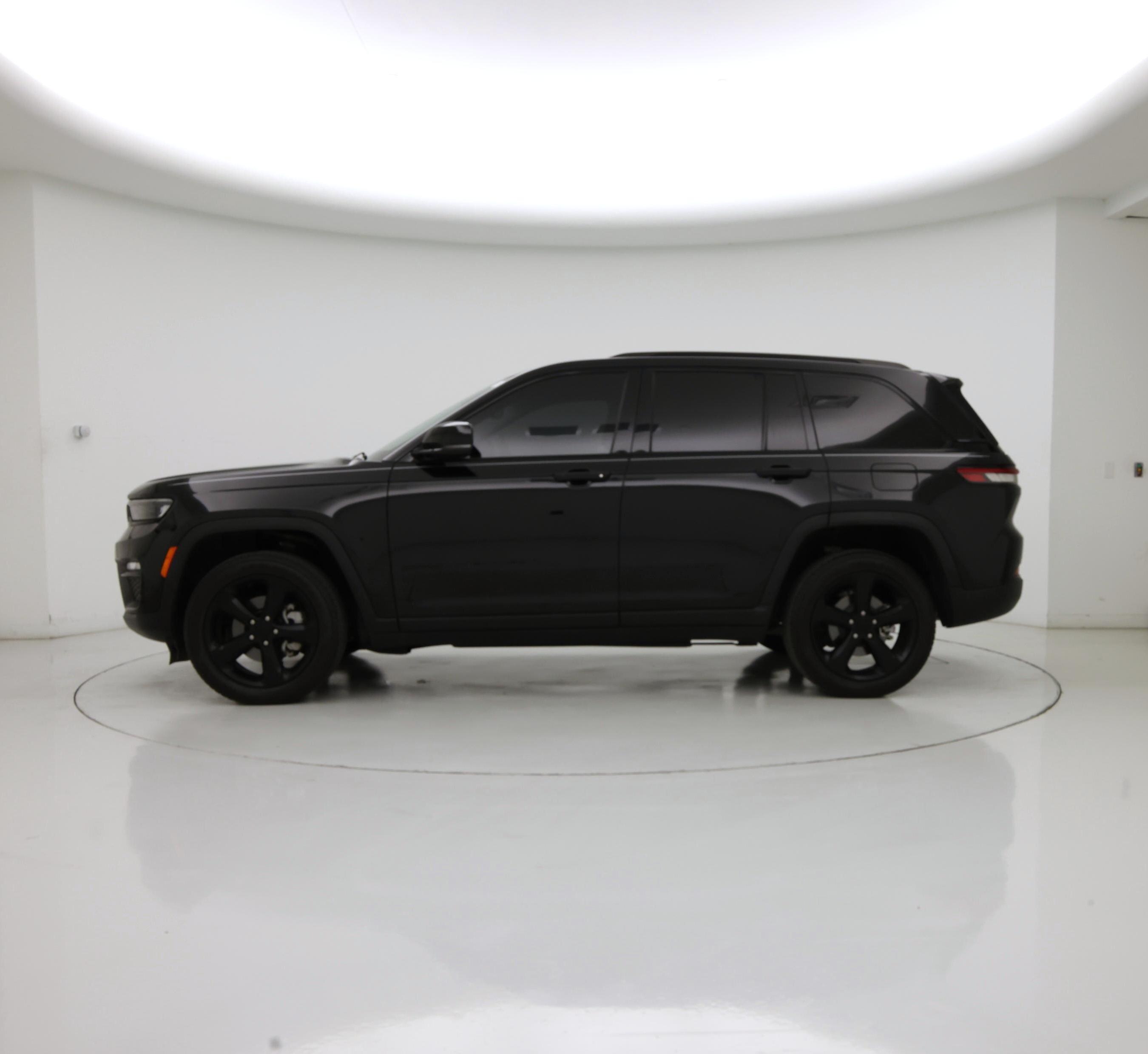 Thumbnail: 2023 Jeep Grand Cherokee - 3
