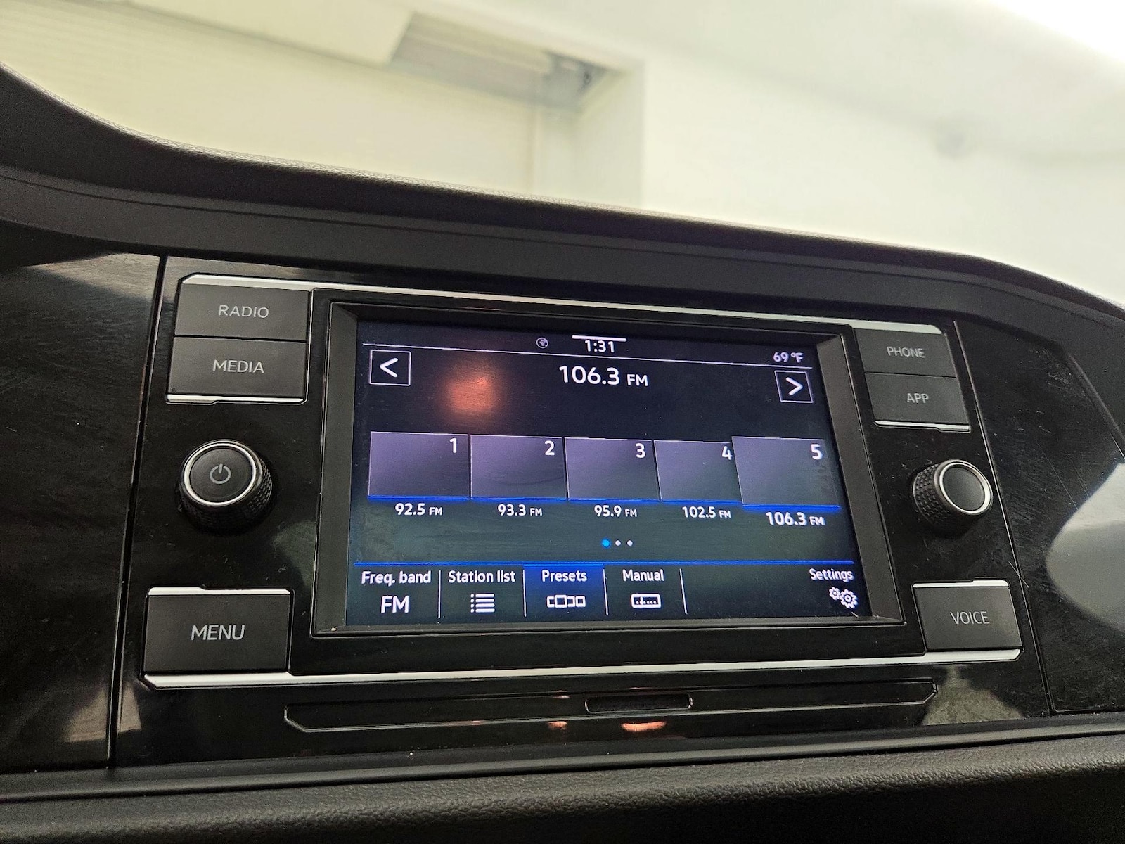 2024 Volkswagen Jetta SE - Photo 16