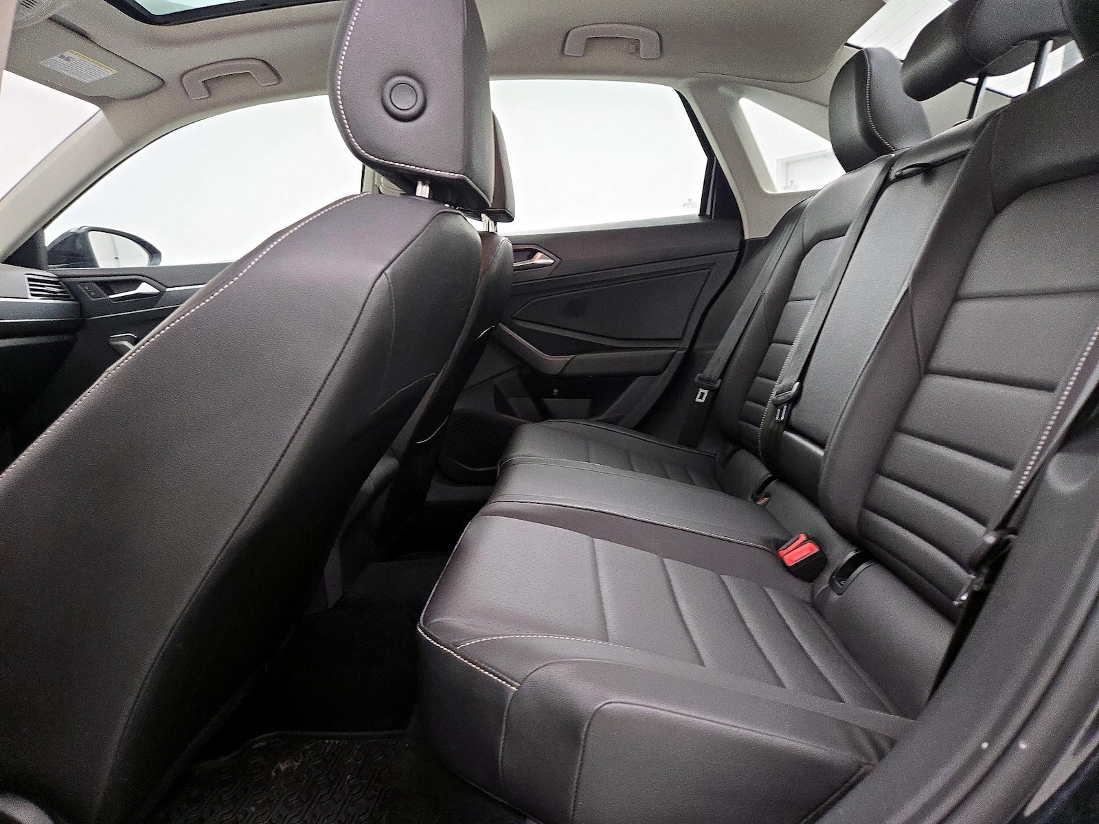 2024 Volkswagen Jetta SE - Photo 21