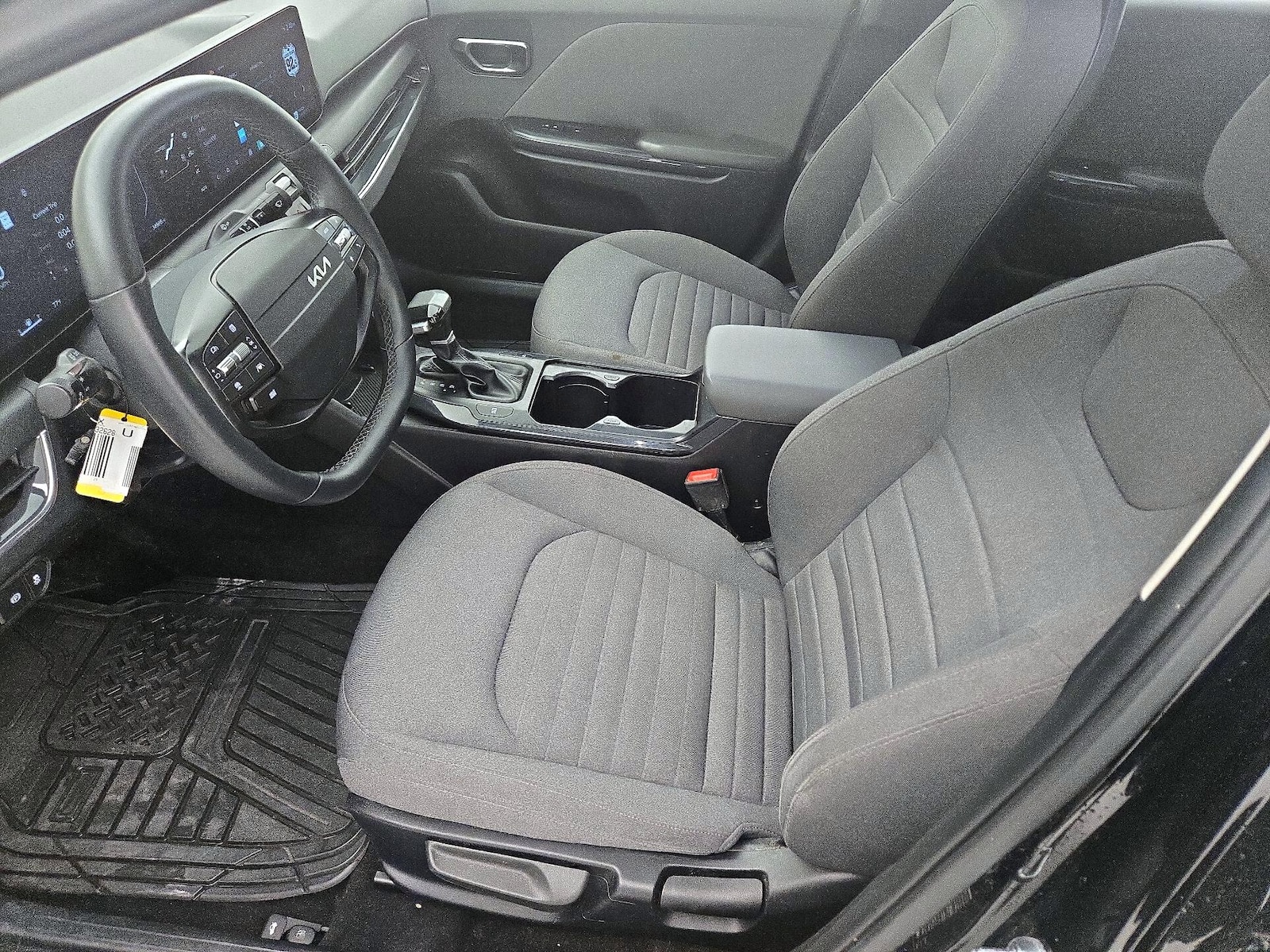 2025 Kia K4 EX - Photo 12