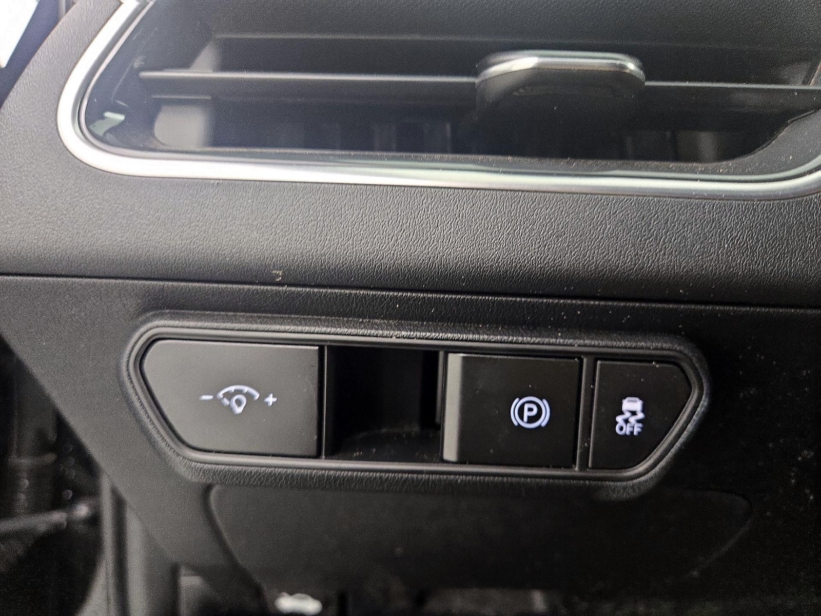 2025 Kia K4 EX - Photo 14