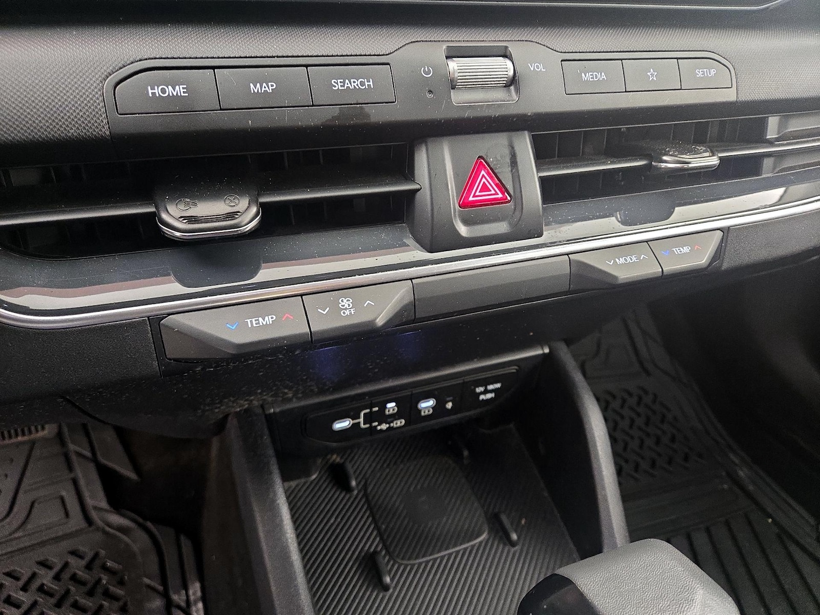 2025 Kia K4 EX - Photo 17