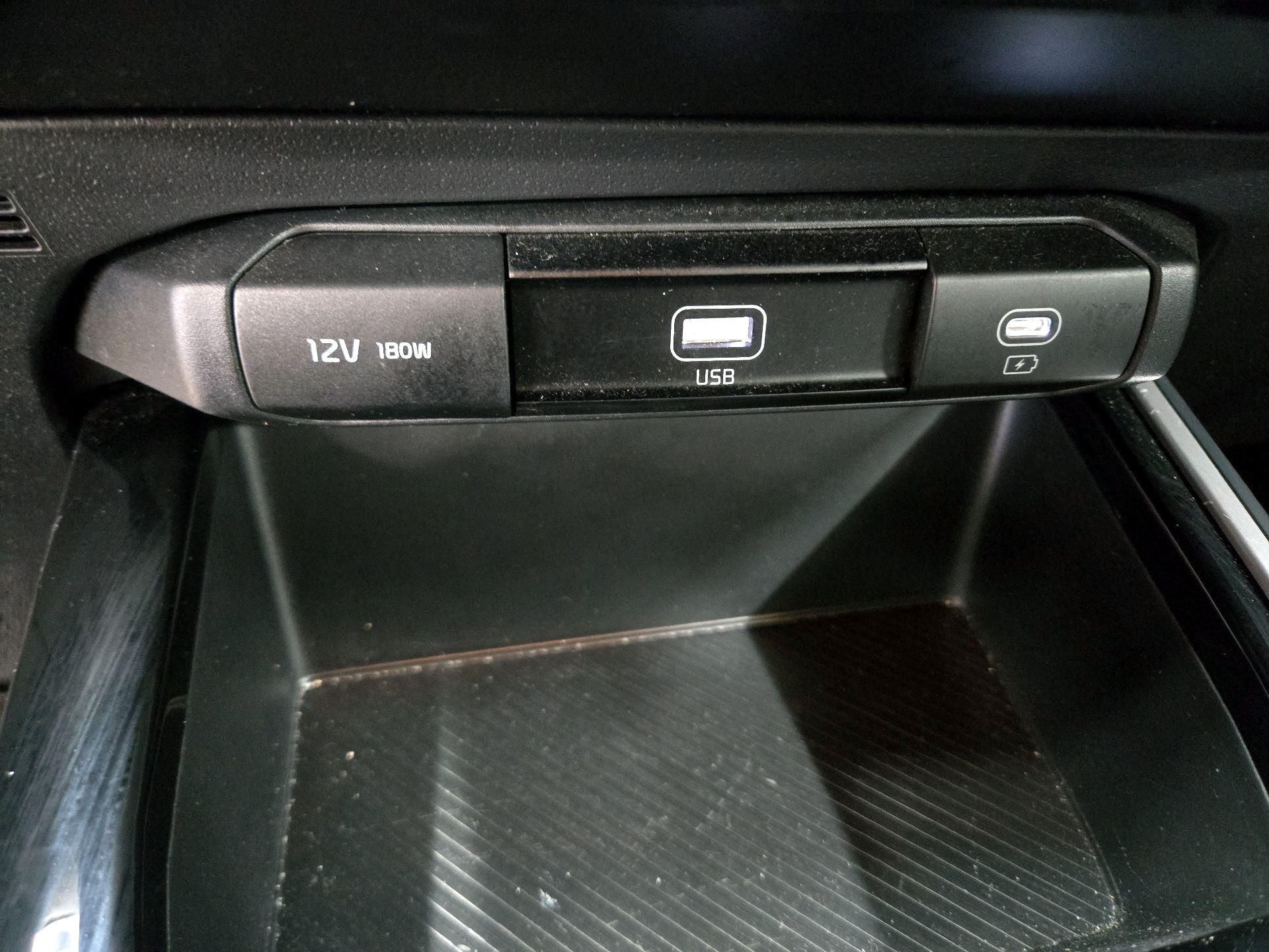 Thumbnail: 2025 Kia Niro - 18