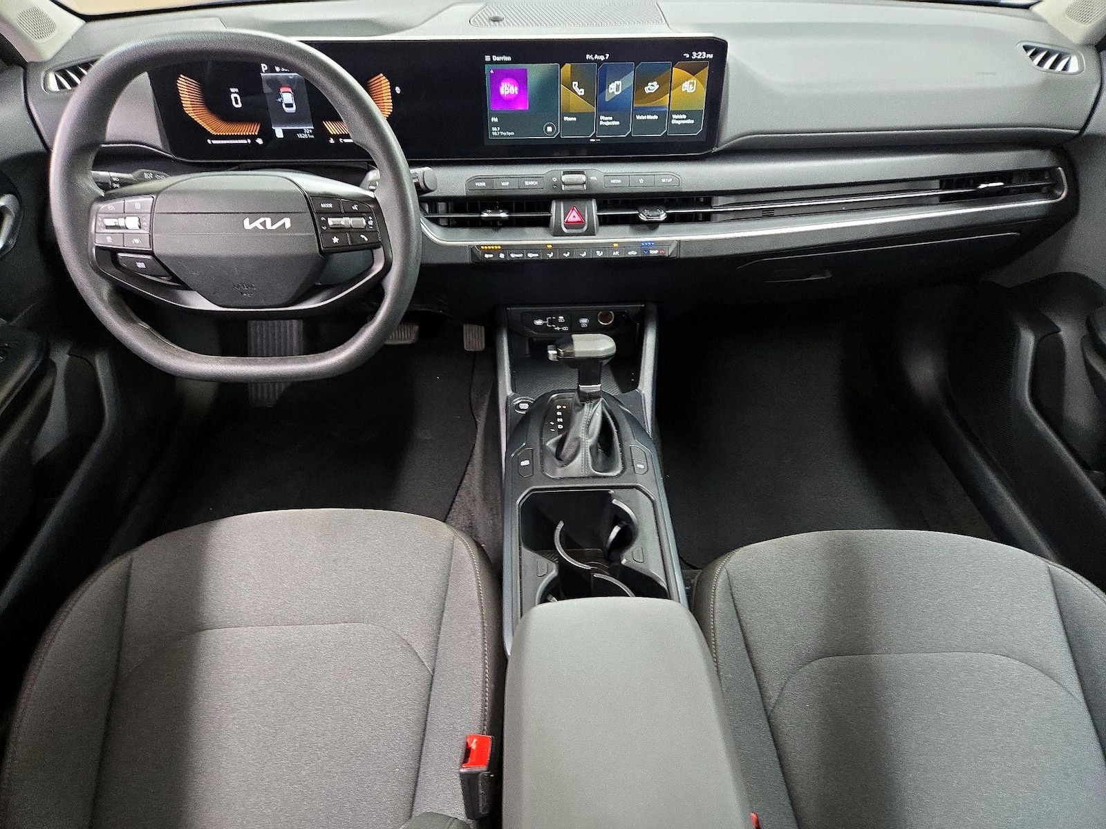 2025 Kia K4 LXS - Photo 10