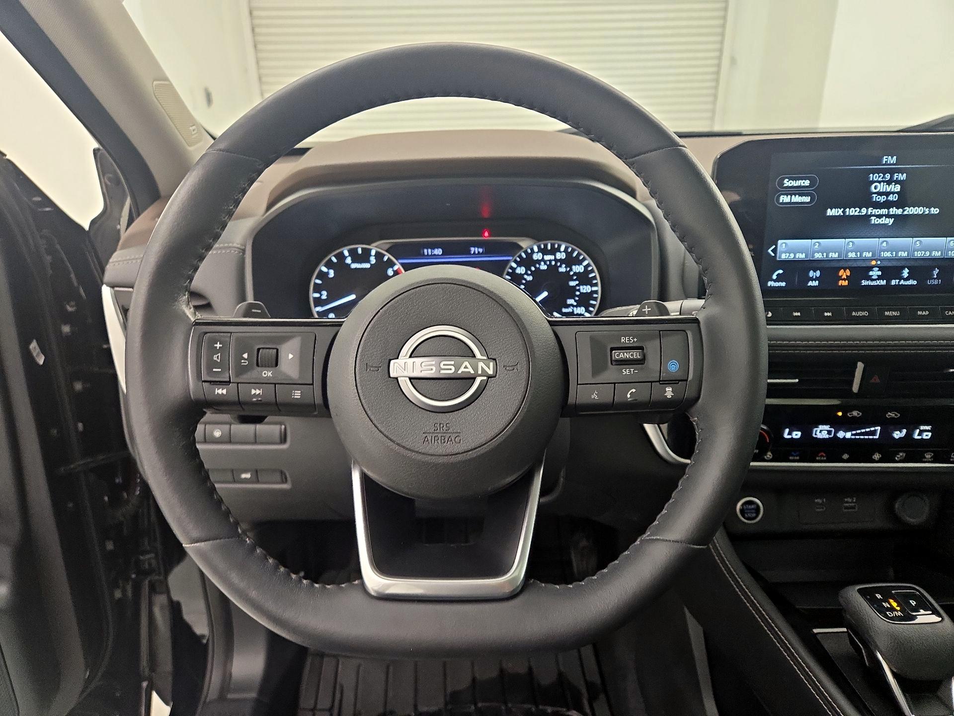 Thumbnail: 2023 Nissan Rogue - 10