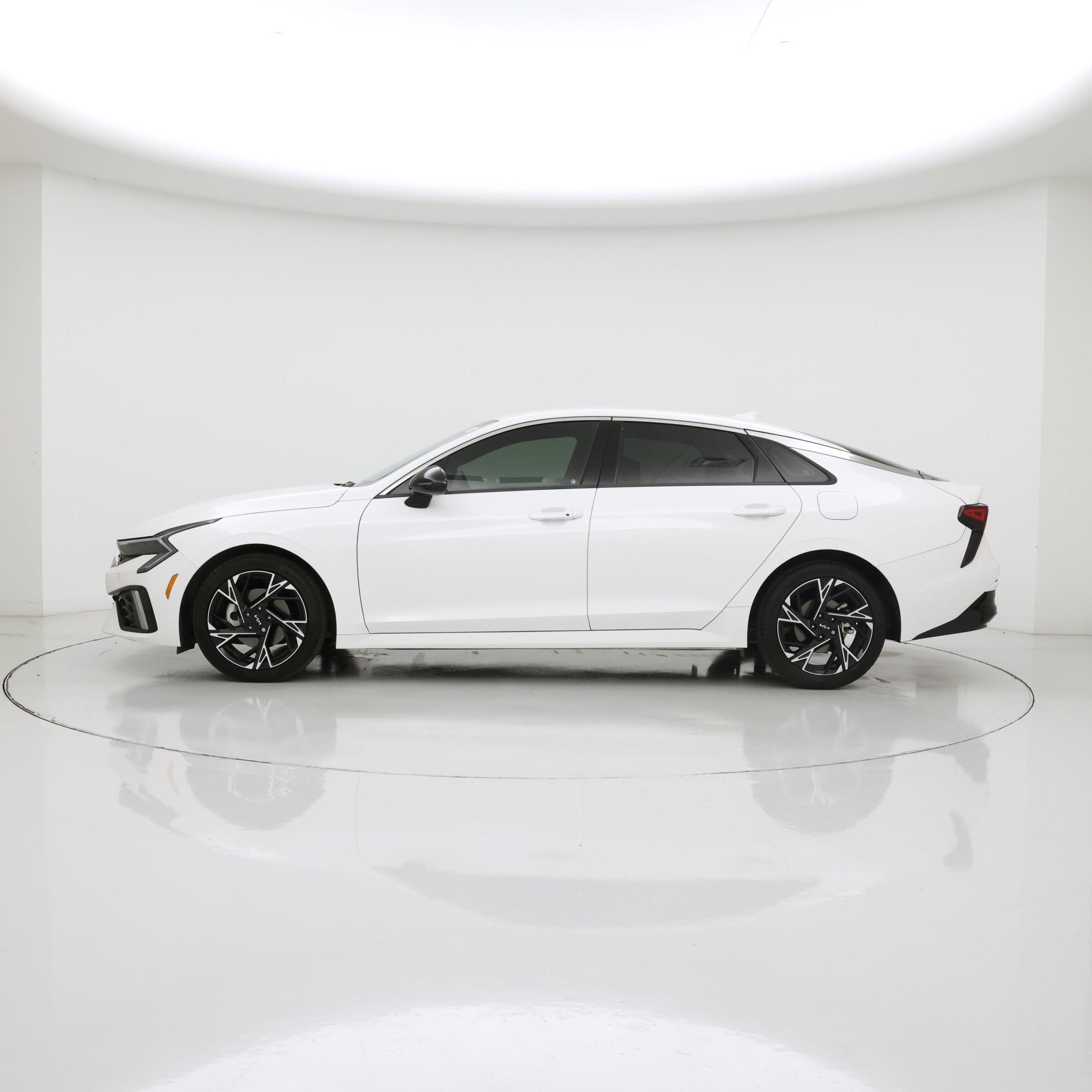 Thumbnail: 2025 Kia K5 - 3