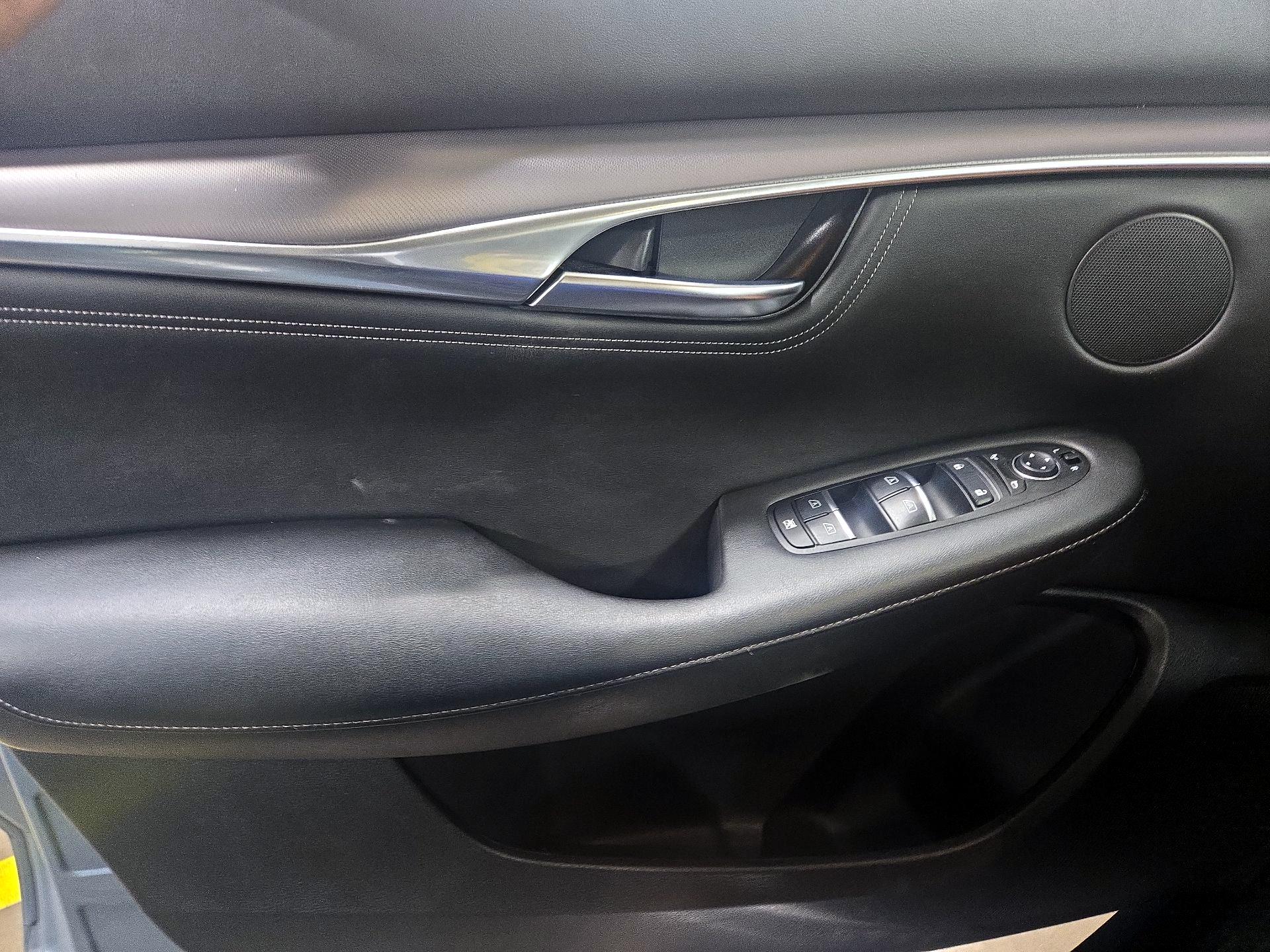 Thumbnail: 2023 INFINITI QX55 - 12