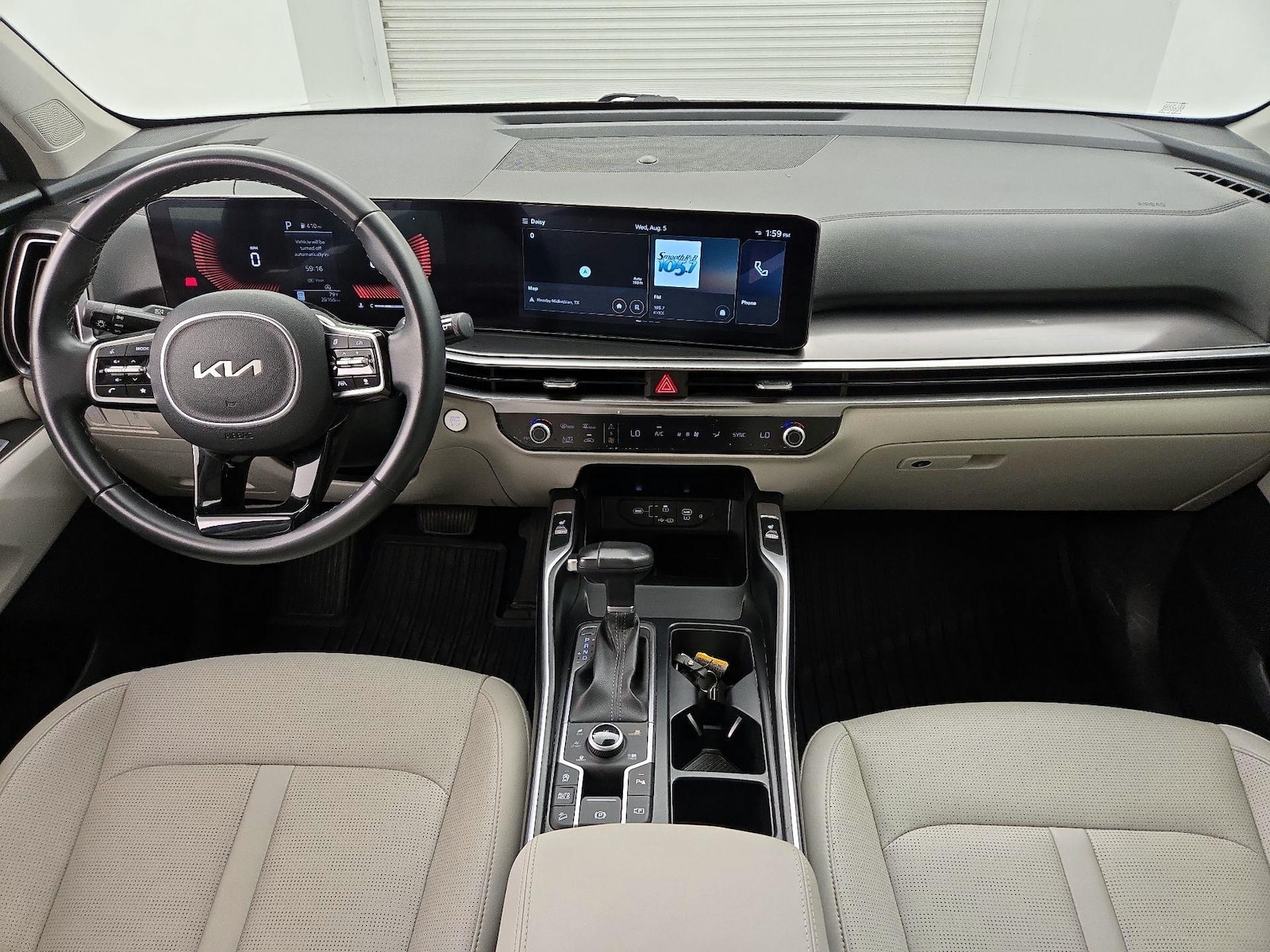 2025 Kia Sorento S - Photo 10