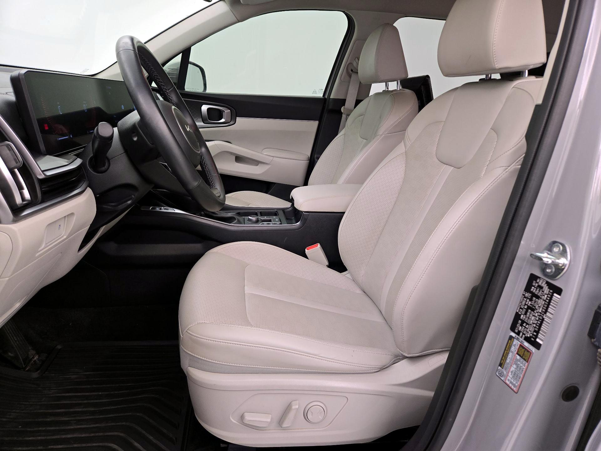 Thumbnail: 2025 Kia Sorento - 11