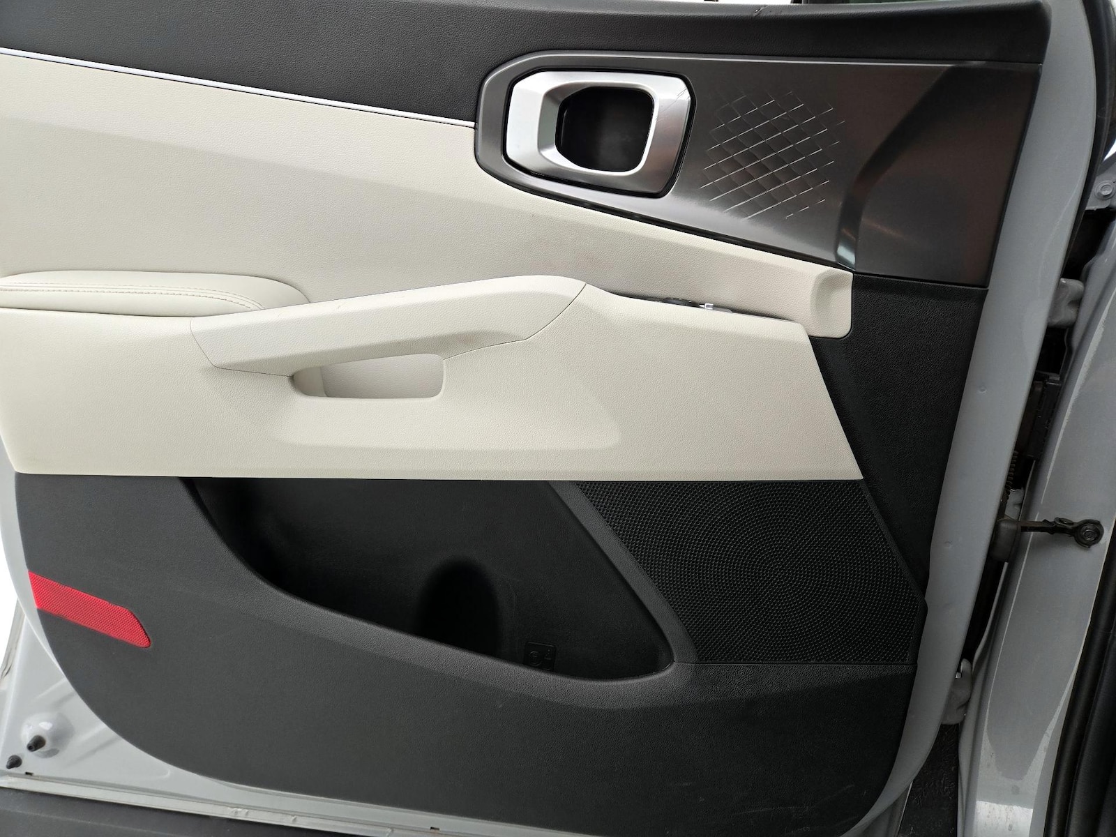 2025 Kia Sorento S - Photo 13