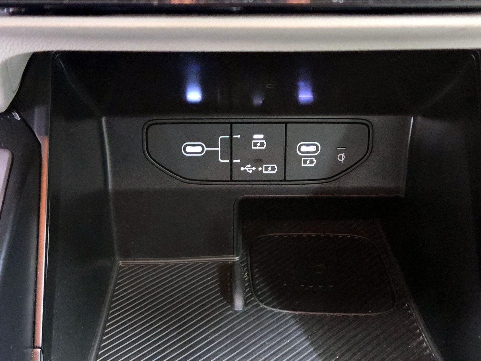2025 Kia Sorento S - Photo 20