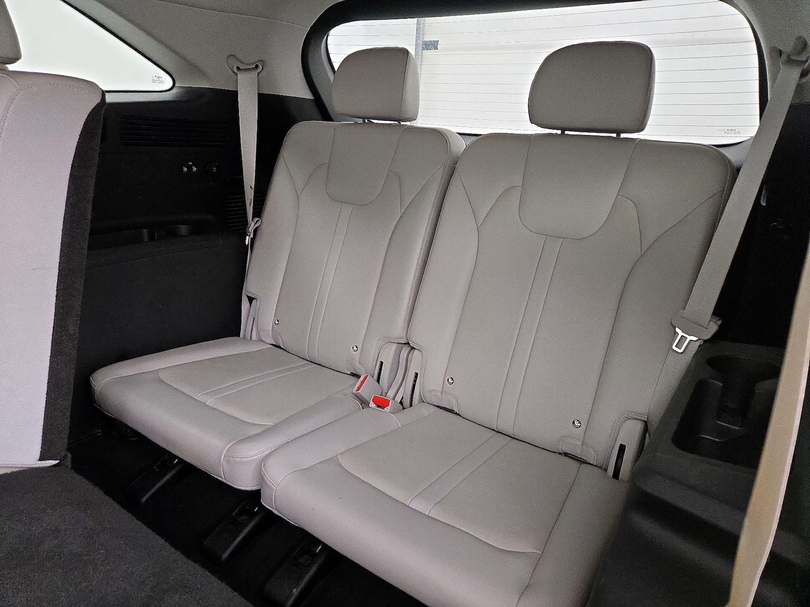 2025 Kia Sorento S - Photo 22