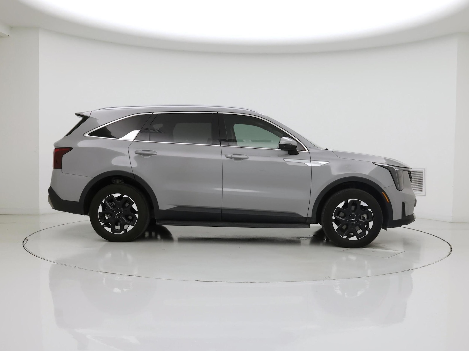 2025 Kia Sorento S - Photo 8