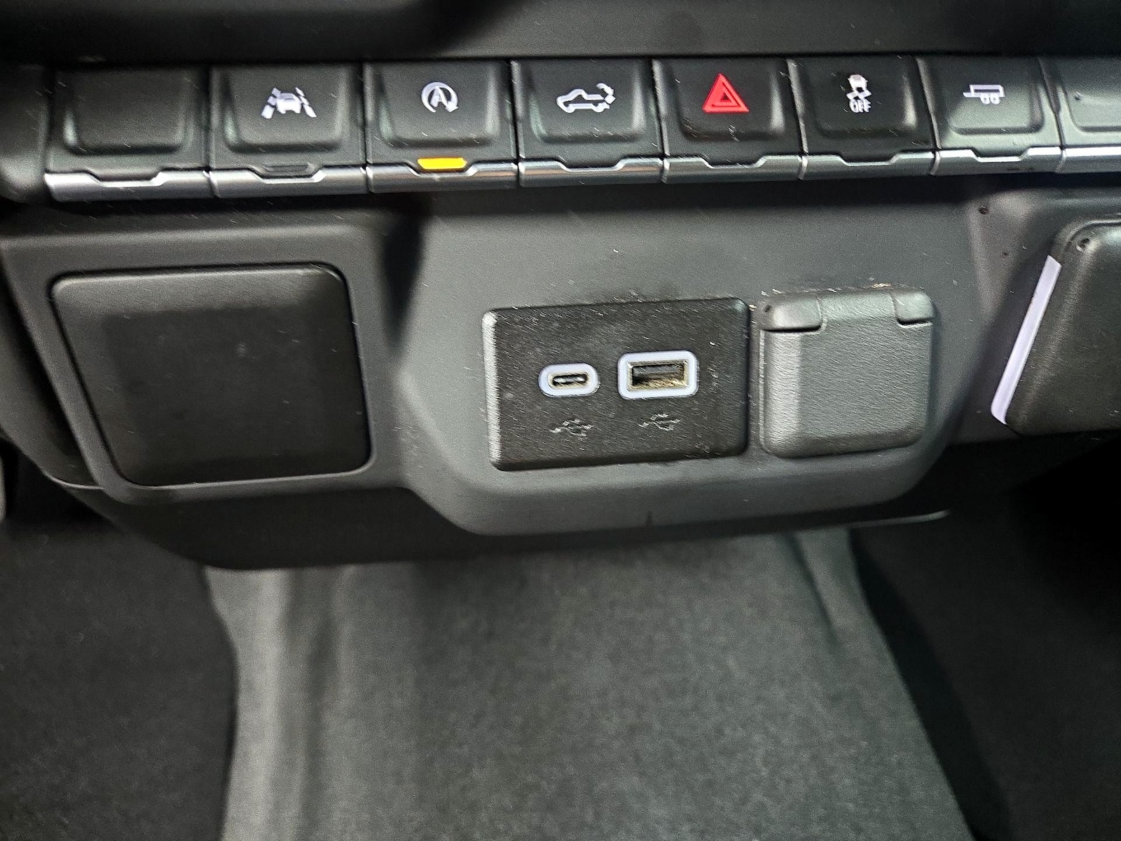 2025 Chevrolet Silverado 1500 Custom - Photo 19
