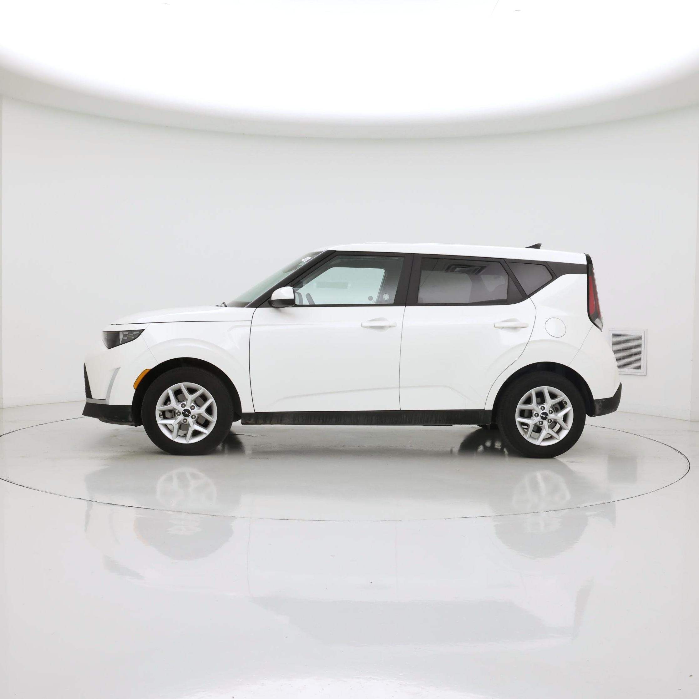 Thumbnail: 2025 Kia Soul - 3