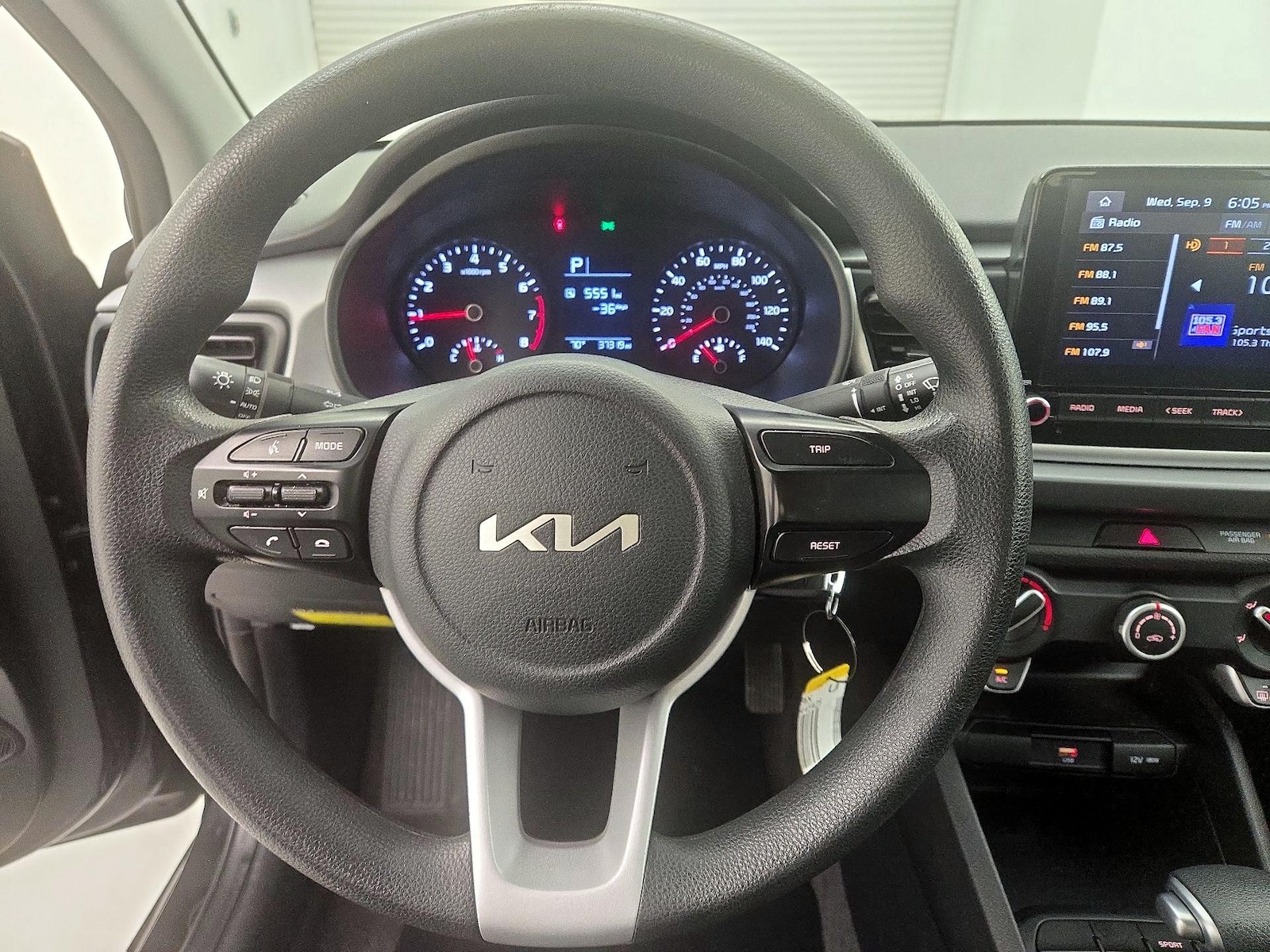 2022 Kia Rio LX, photo 11