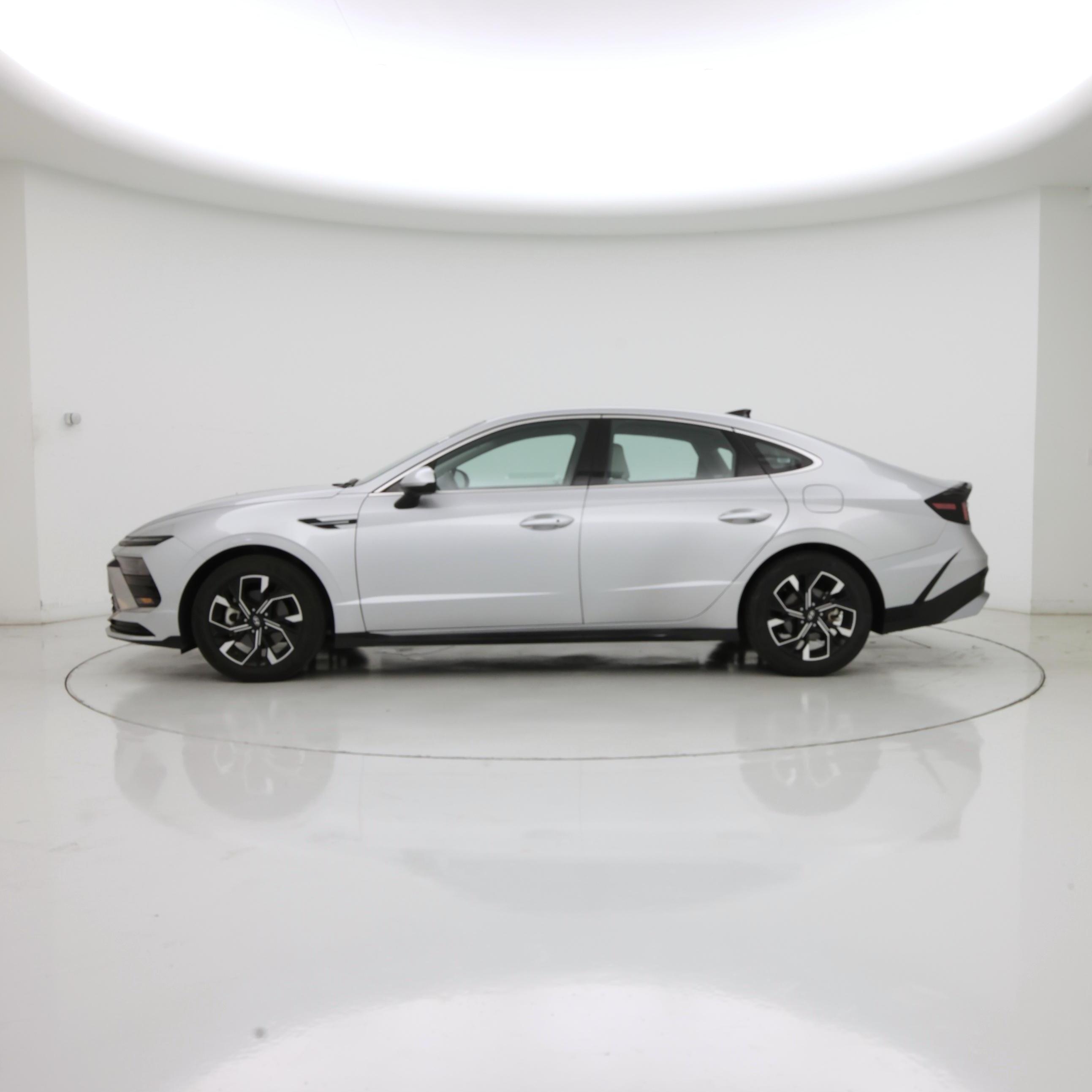 Thumbnail: 2025 Hyundai Sonata - 3