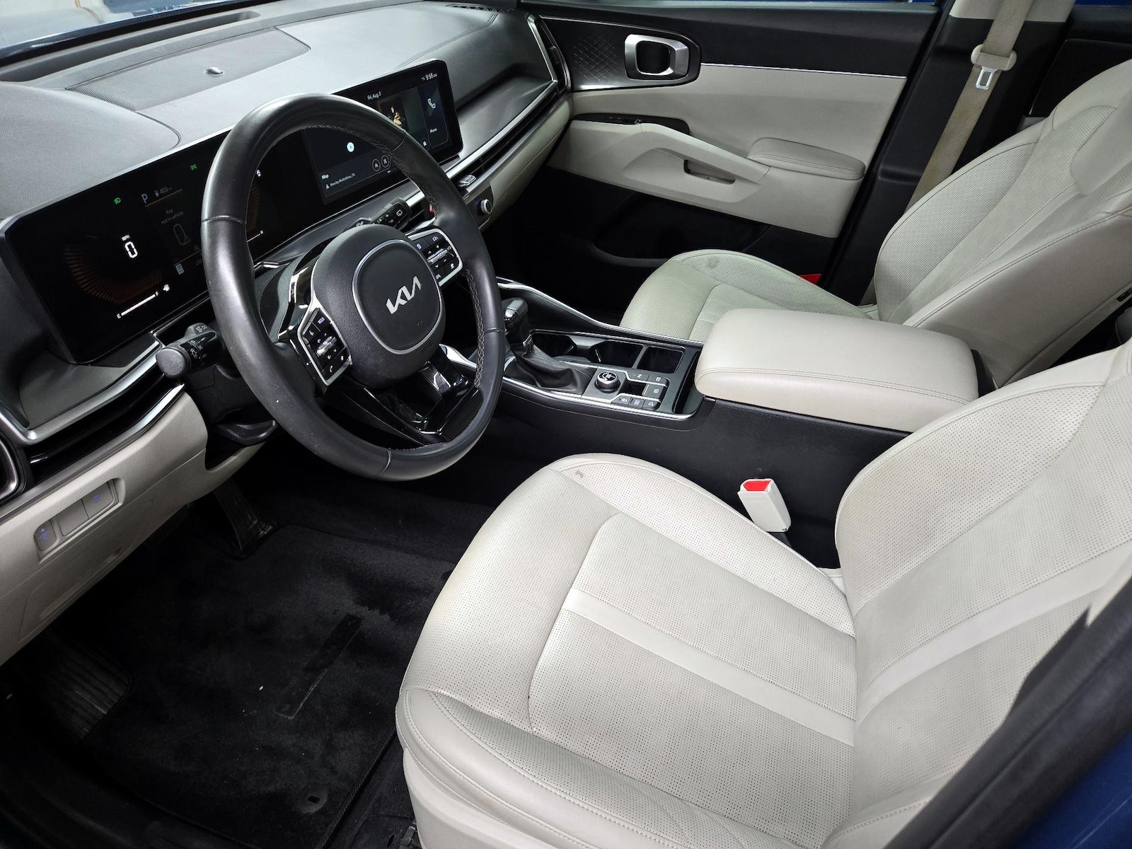 2025 Kia Sorento S - Photo 12
