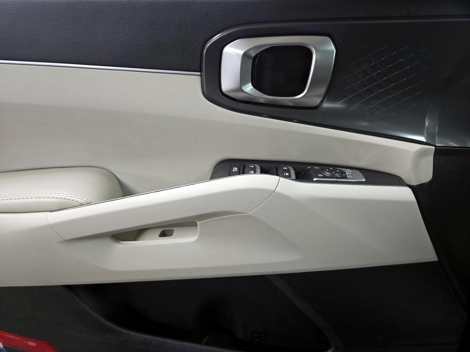 2025 Kia Sorento S - Photo 13