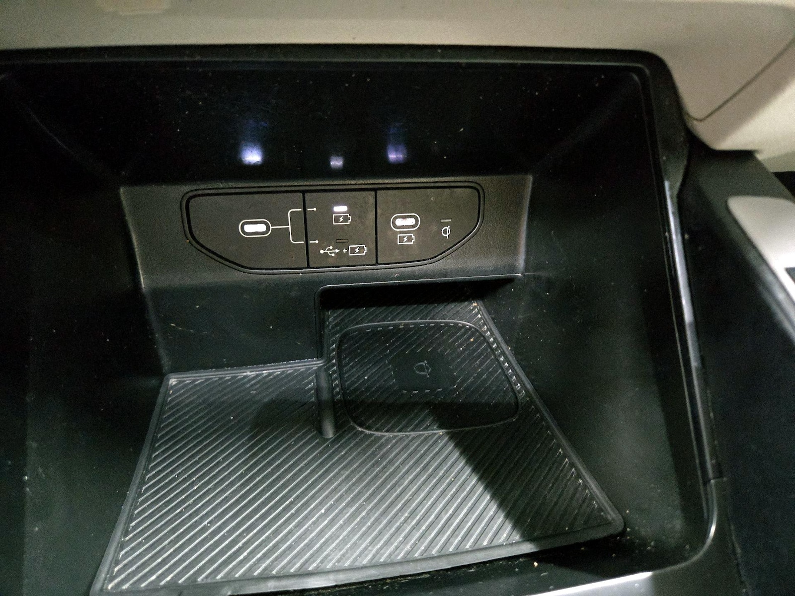 2025 Kia Sorento S - Photo 20