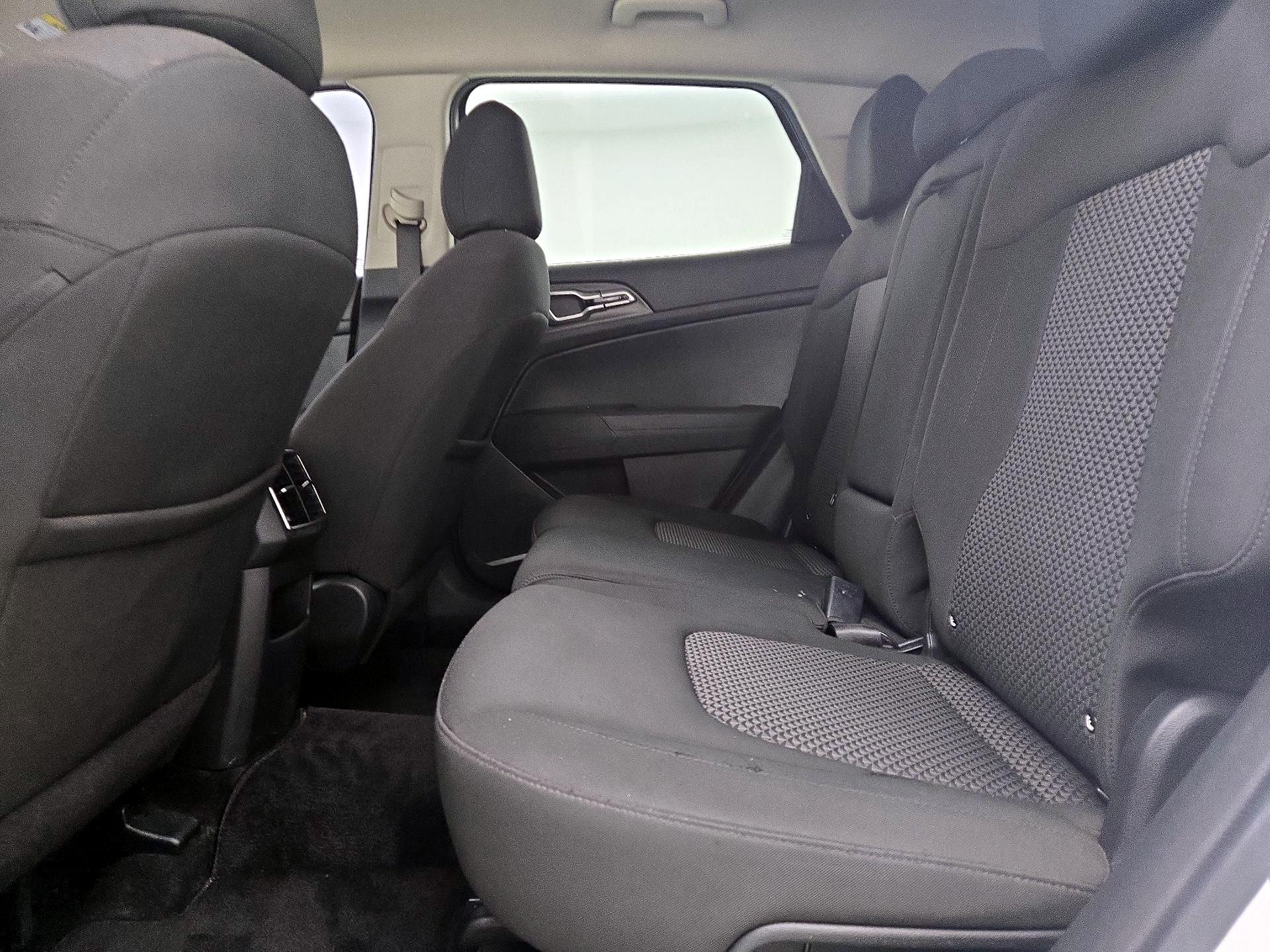 Thumbnail: 2025 Kia Sportage - 19