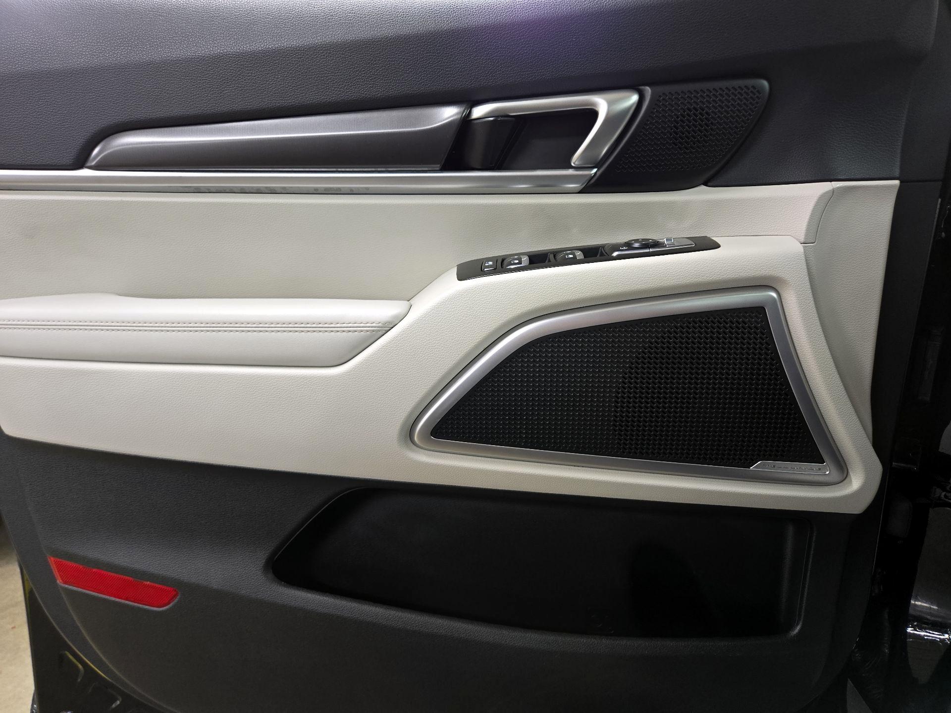 Thumbnail: 2025 Kia Telluride - 12