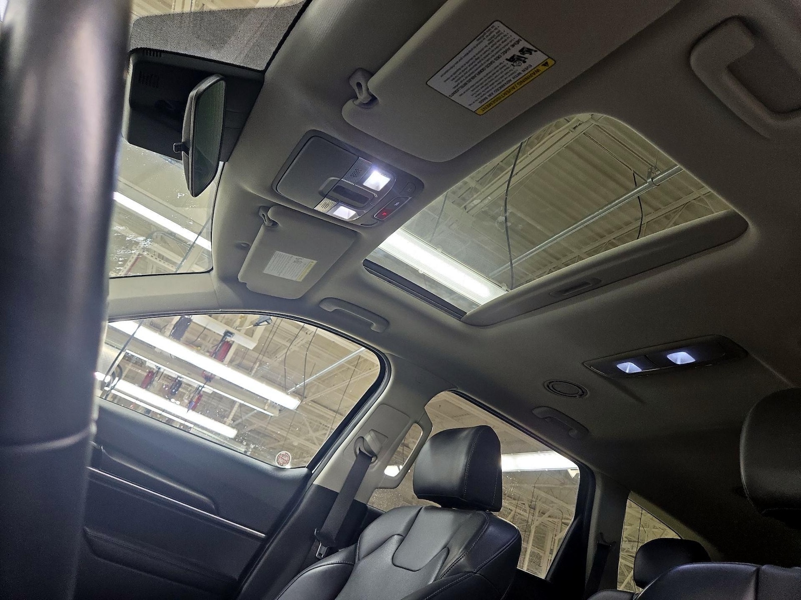 Sunroof(s) & Overhead Airbags