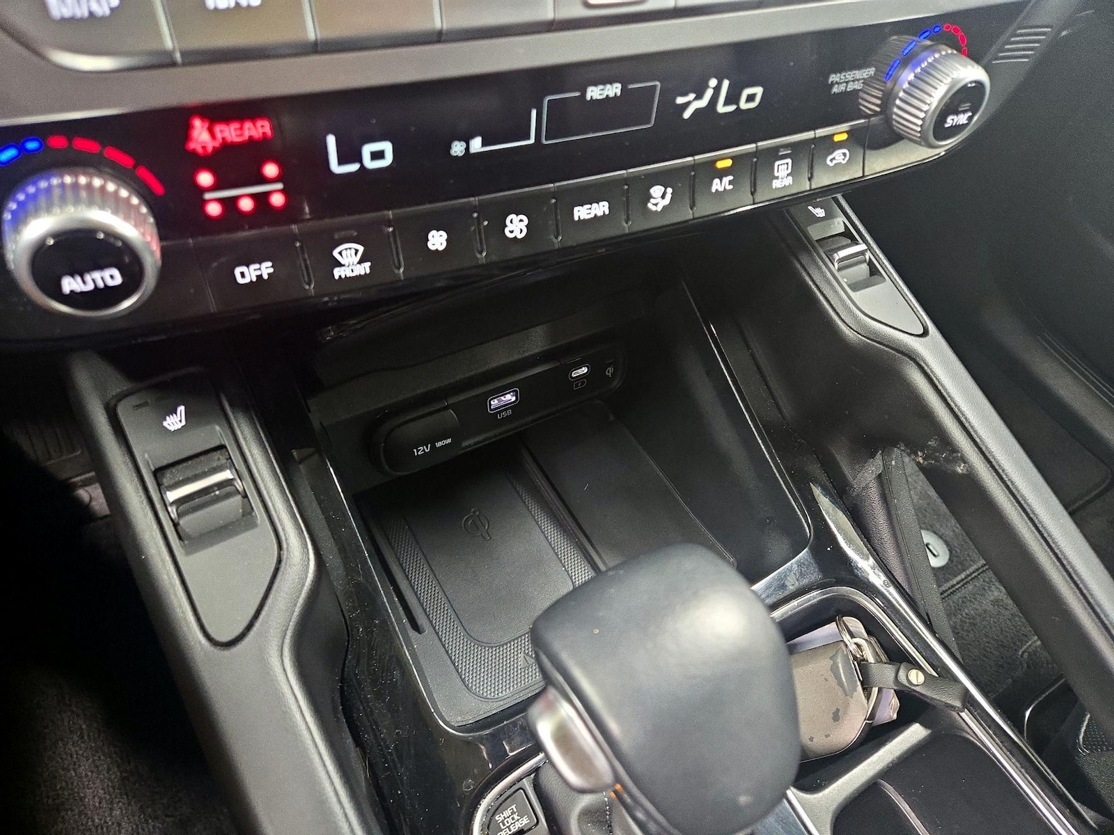 2025 Kia Telluride S - Photo 17