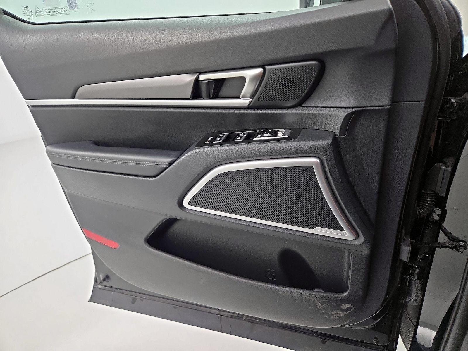 2025 Kia Telluride S - Photo 13