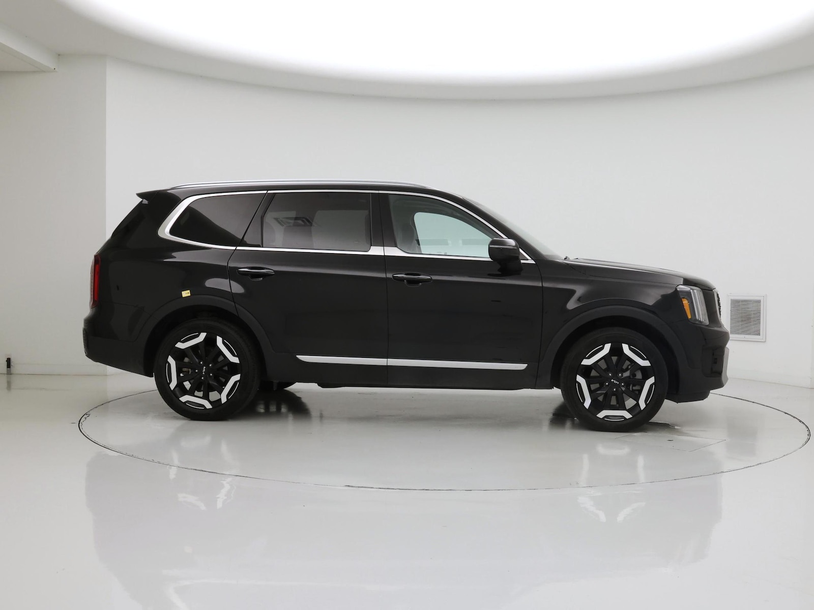 2025 Kia Telluride S - Photo 8