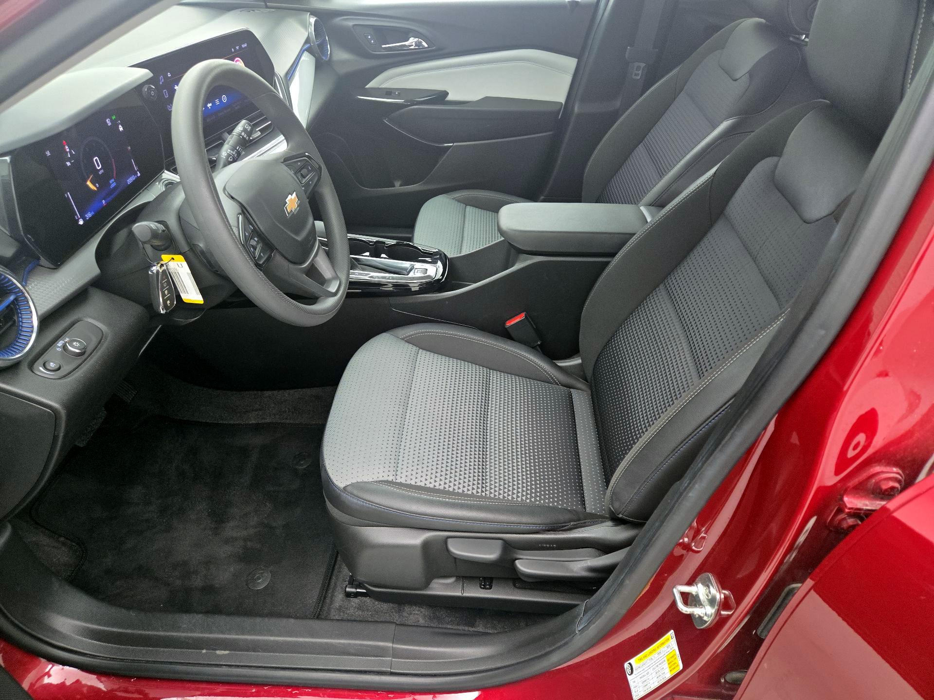 Thumbnail: 2025 Chevrolet Trax - 11