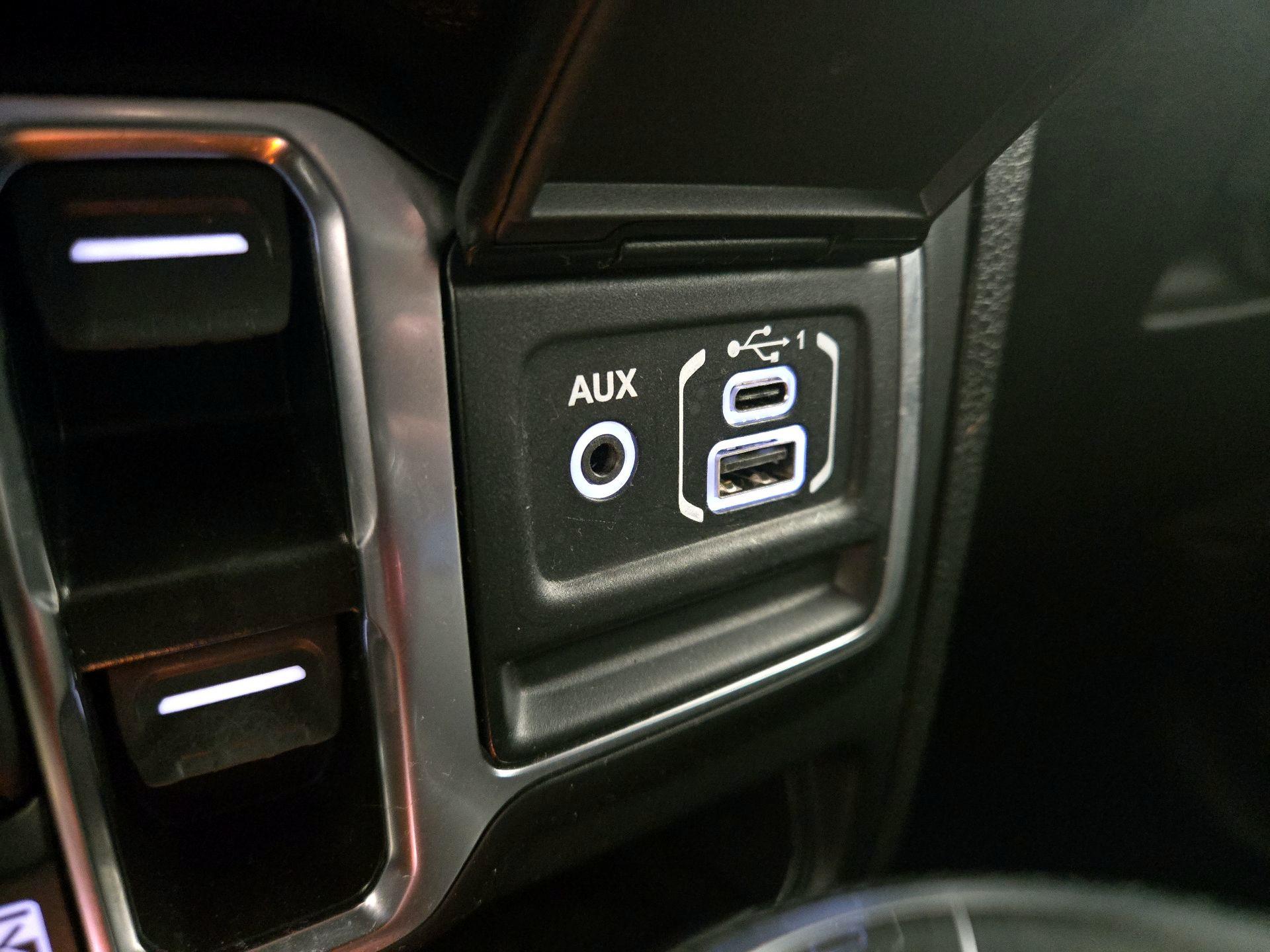 Thumbnail: 2024 Jeep Wrangler - 18