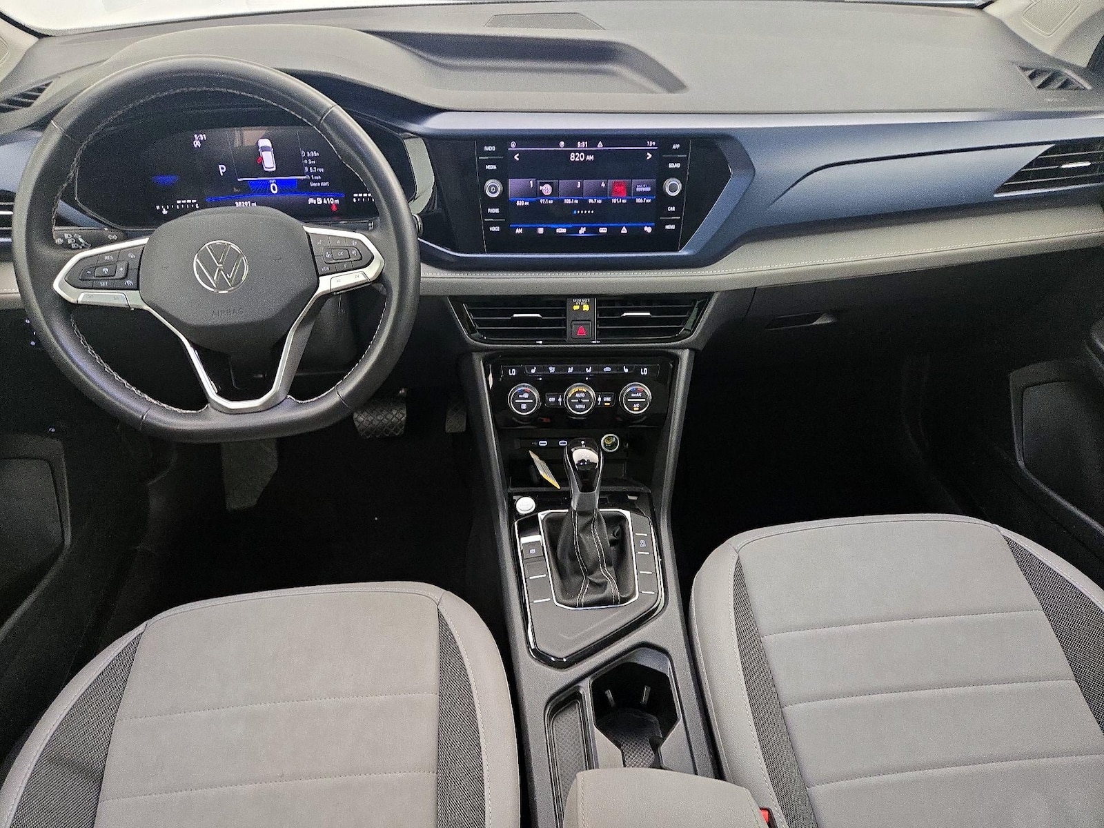 2024 Volkswagen Taos SE - Photo 10