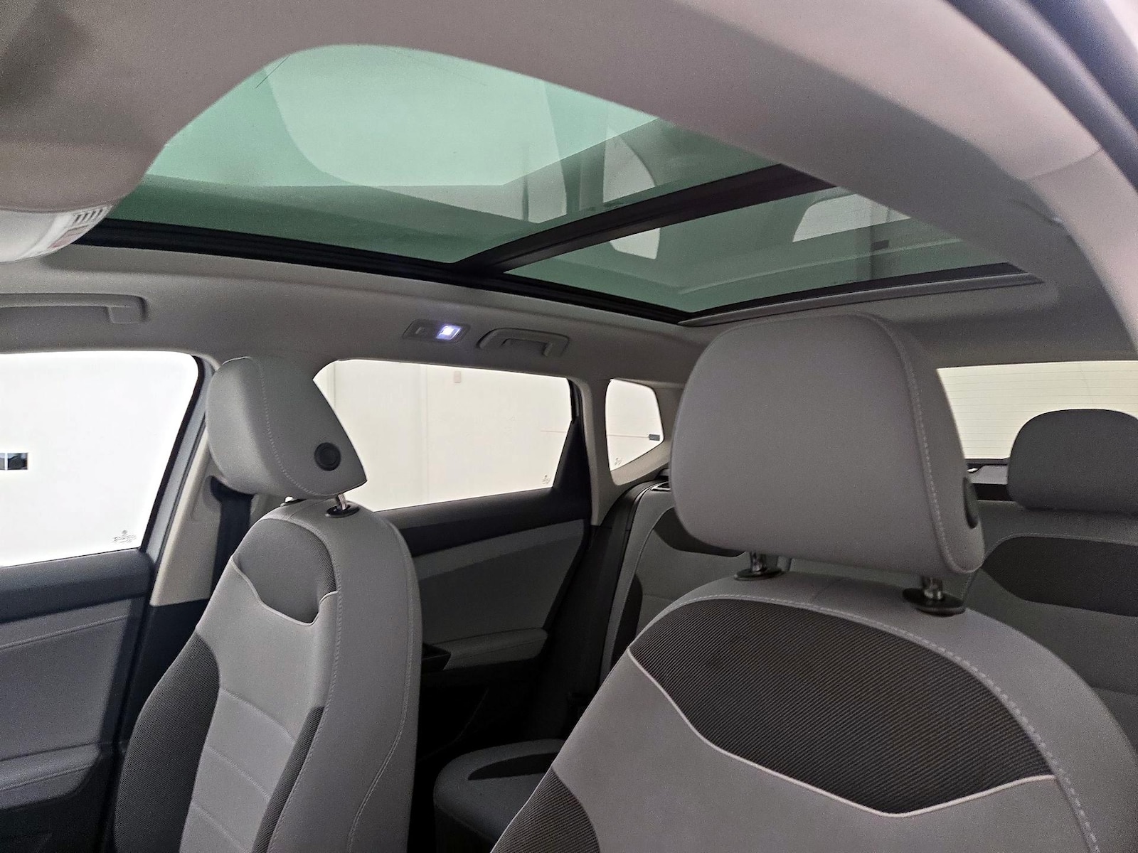 2024 Volkswagen Taos SE - Photo 19