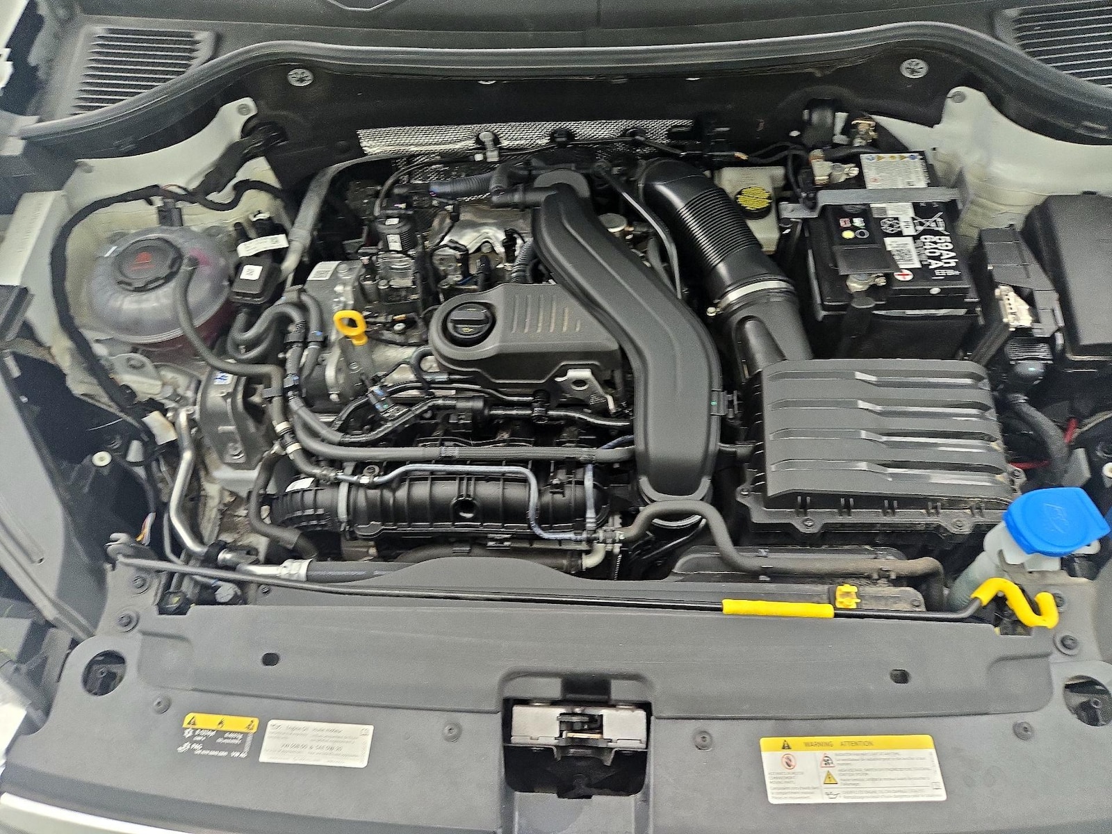 2024 Volkswagen Taos SE - Photo 22