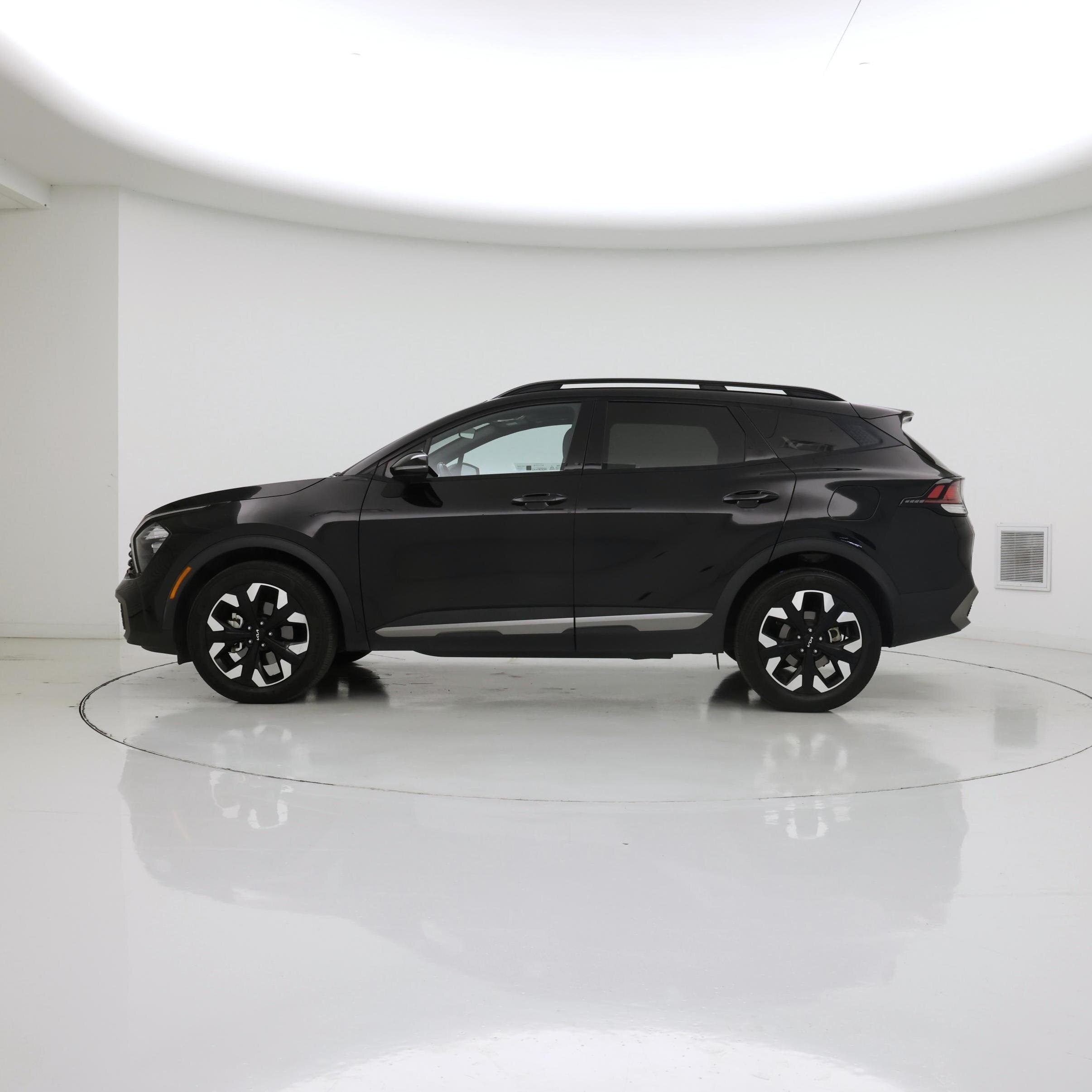 Thumbnail: 2023 Kia Sportage - 3