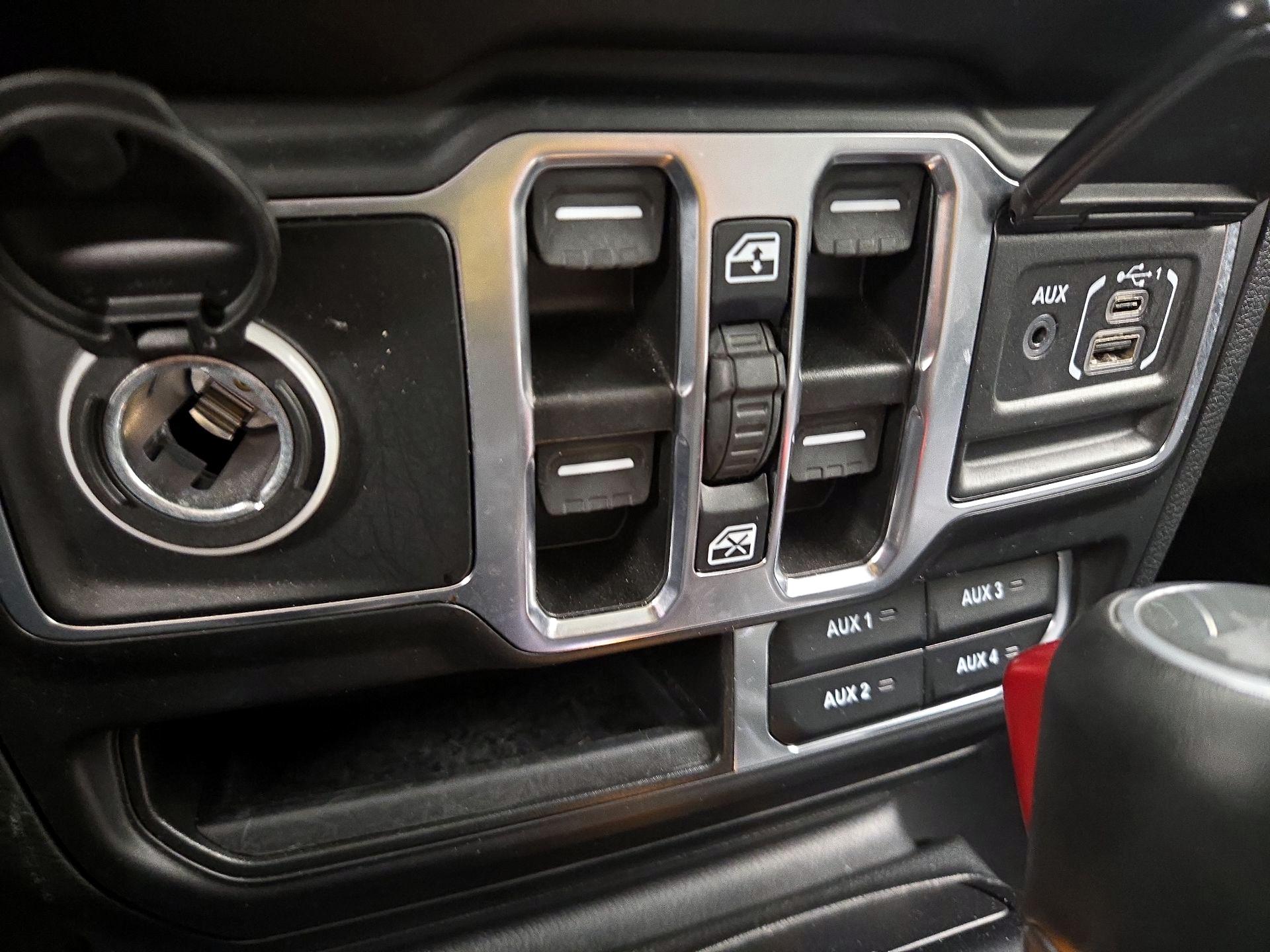 Thumbnail: 2023 Jeep Wrangler - 19